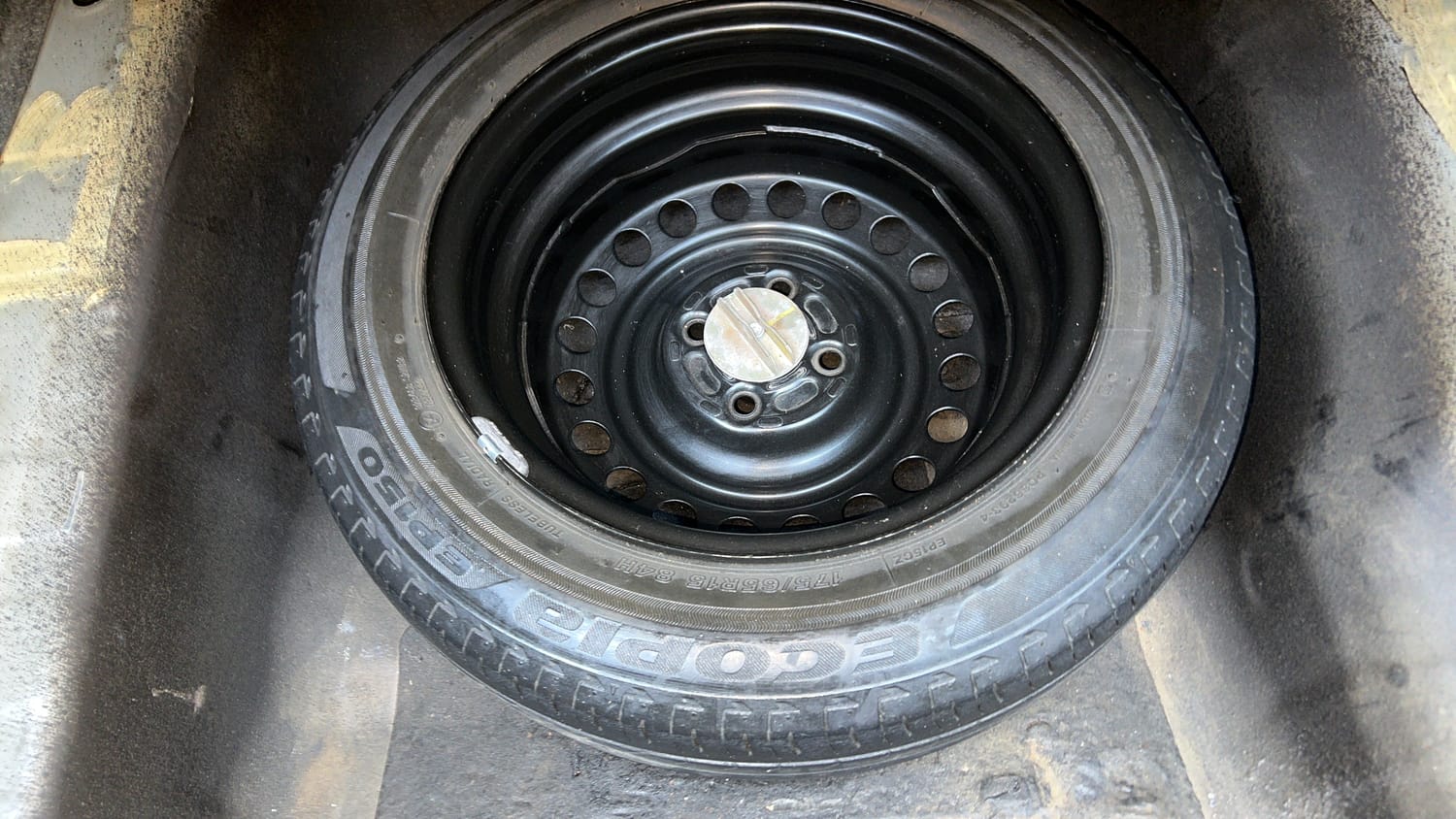 Used 2016 Honda City VX CVT Petrol Automatic tyres SPARE TYRE VIEW