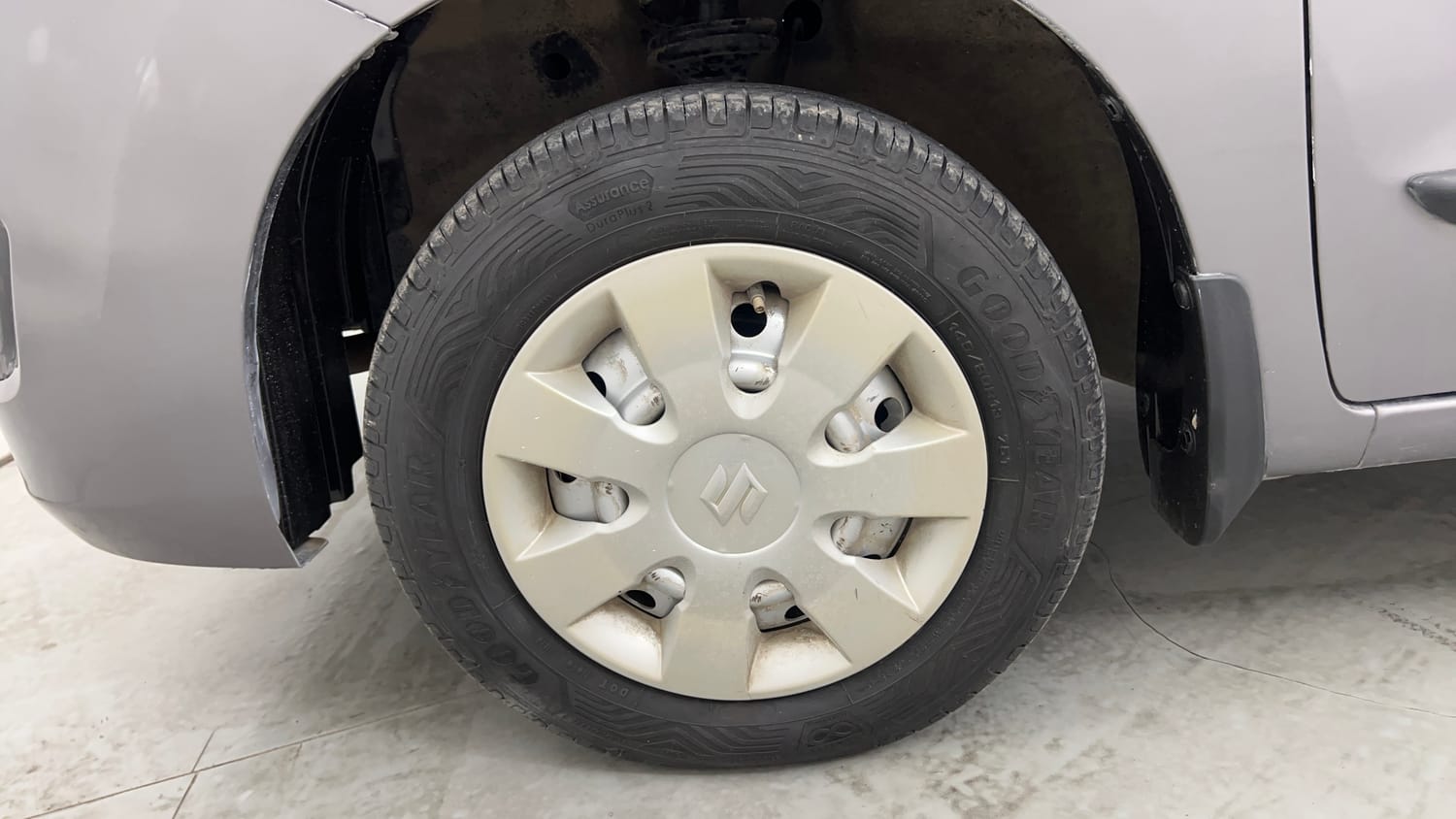 Used 2014 Maruti Suzuki Wagon R LXI CNG Cng Manual tyres LEFT FRONT TYRE RIM VIEW
