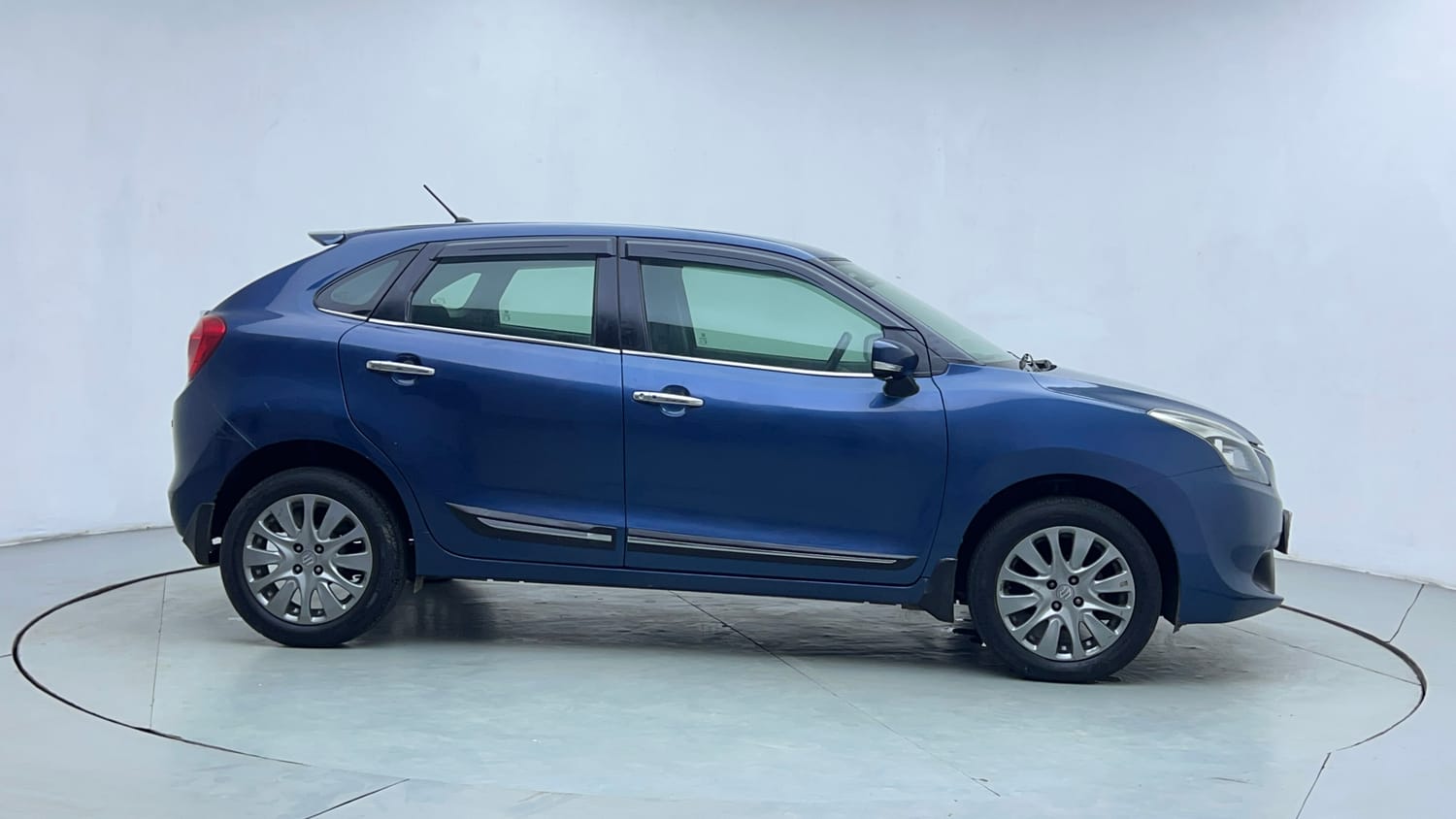 Used 2017 Maruti Suzuki Baleno Alpha 1.2 Petrol Manual exterior RIGHT SIDE VIEW