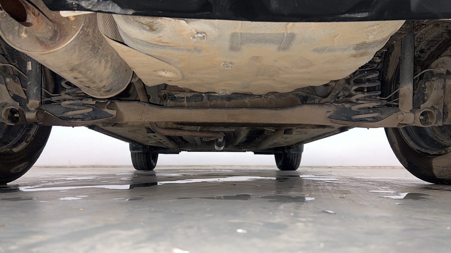 Used 2021 Nissan Magnite XL Petrol Manual extra REAR UNDERBODY VIEW (TAKEN FROM REAR)