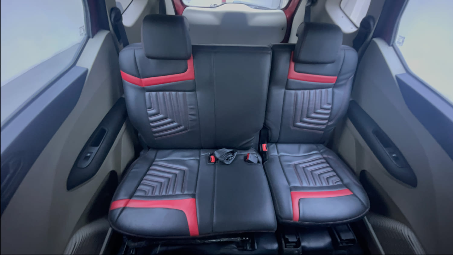 Used 2020 Renault Triber RXZ Petrol Manual interior REAR SEAT CONDITION VIEW