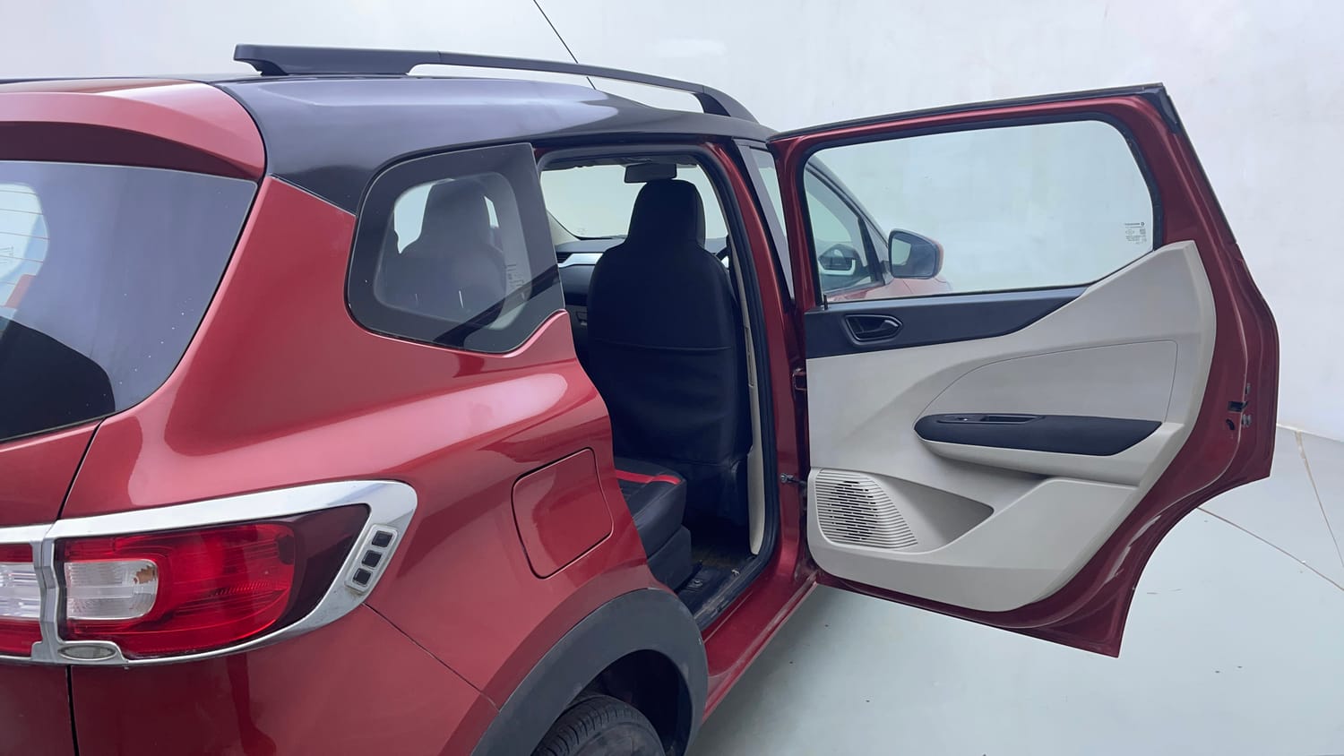 Used 2020 Renault Triber RXZ Petrol Manual interior RIGHT REAR DOOR OPEN VIEW