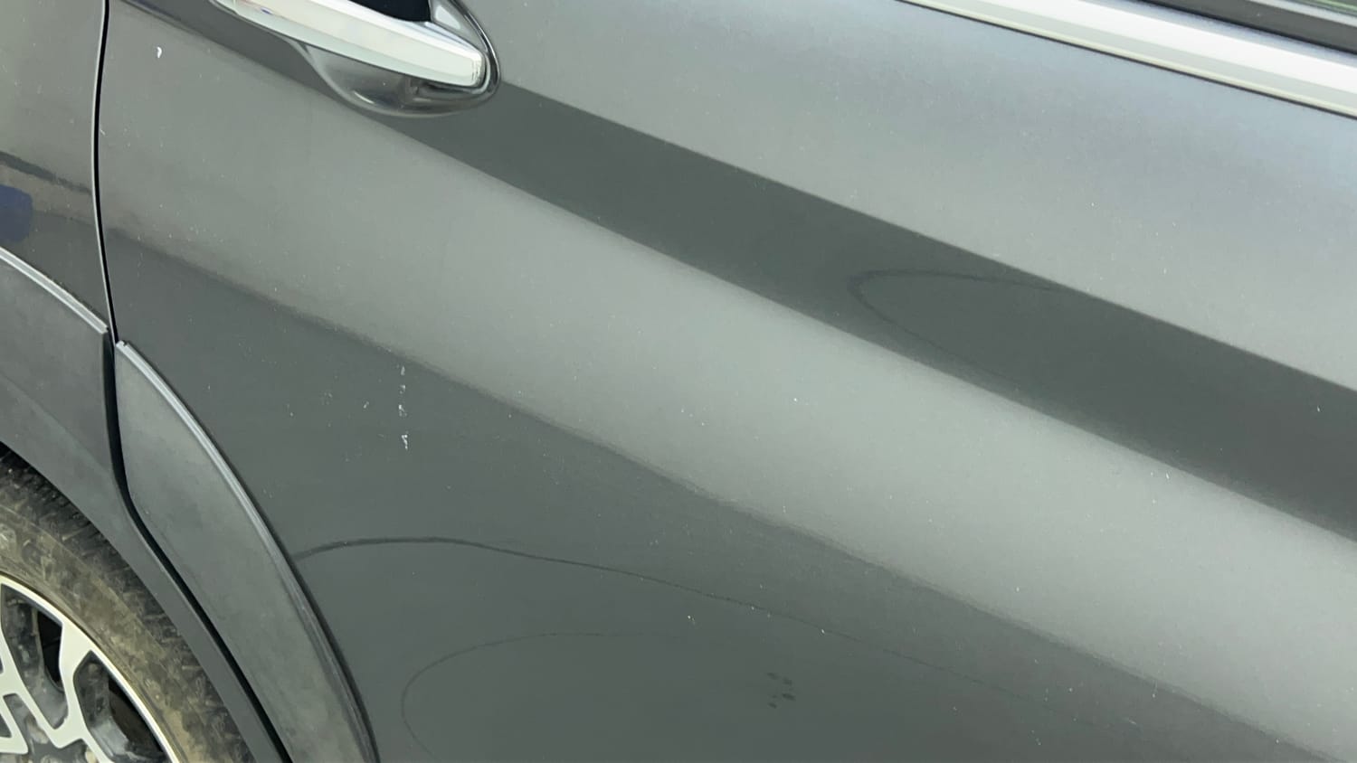 Used 2024 Maruti Suzuki XL6 Alpha AT Petrol Petrol Automatic dents MINOR SCRATCH
