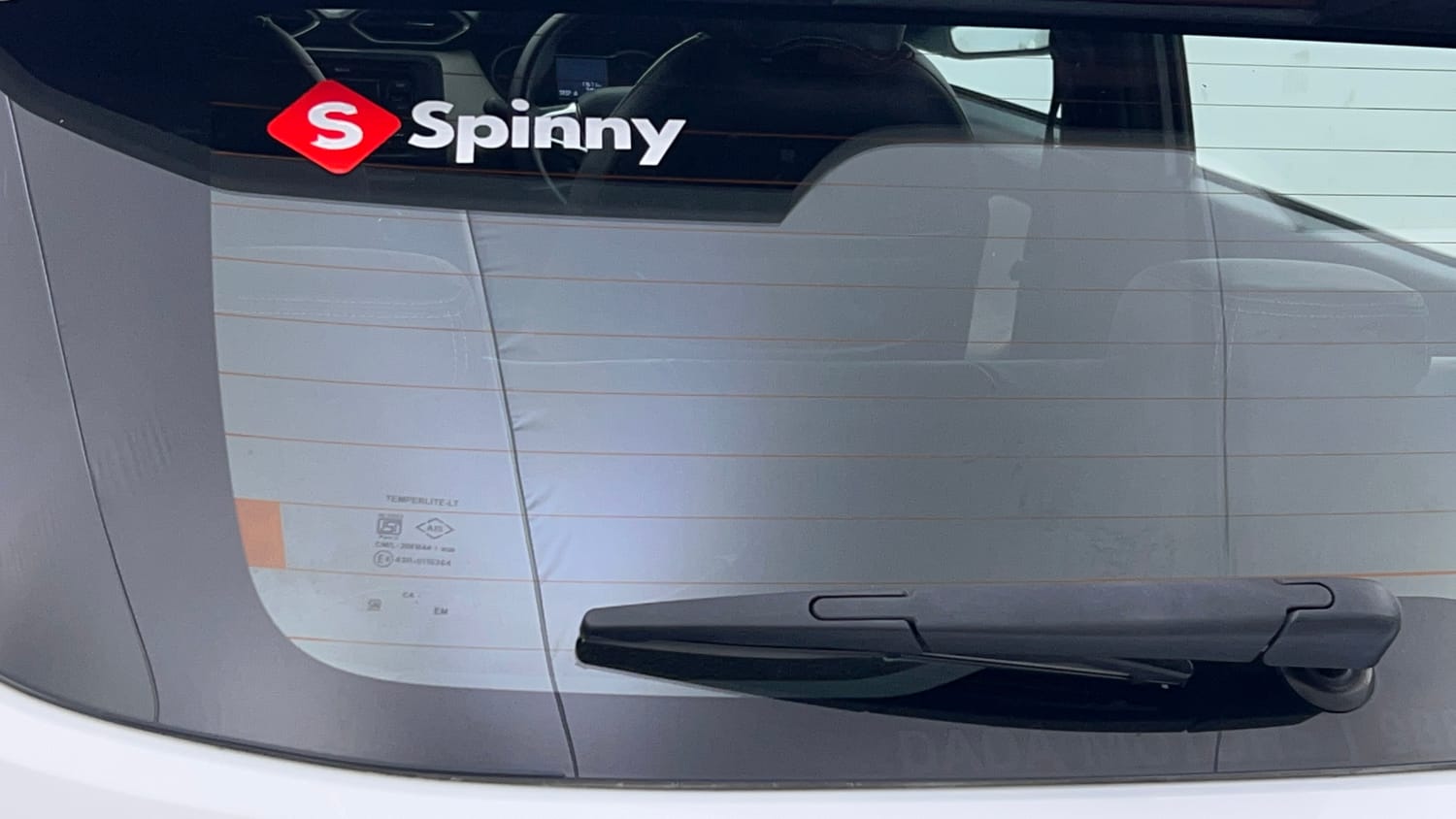 Used 2021 Nissan Magnite XL Petrol Manual top_features Rear defogger