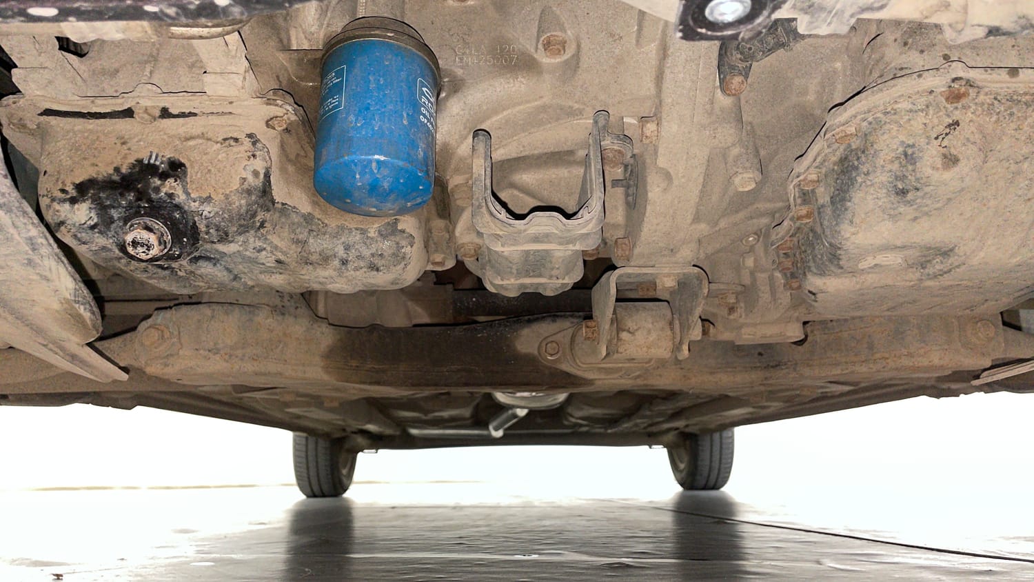 Used 2014 Hyundai Grand i10 Asta AT 1.2 Kappa VTVT Petrol Automatic extra FRONT LEFT UNDERBODY VIEW