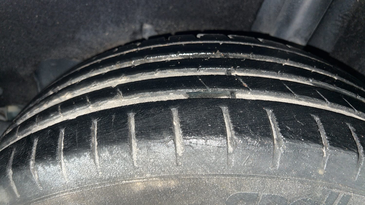 Used 2019 Maruti Suzuki Baleno Zeta 1.2 Petrol Manual tyres LEFT REAR TYRE TREAD VIEW