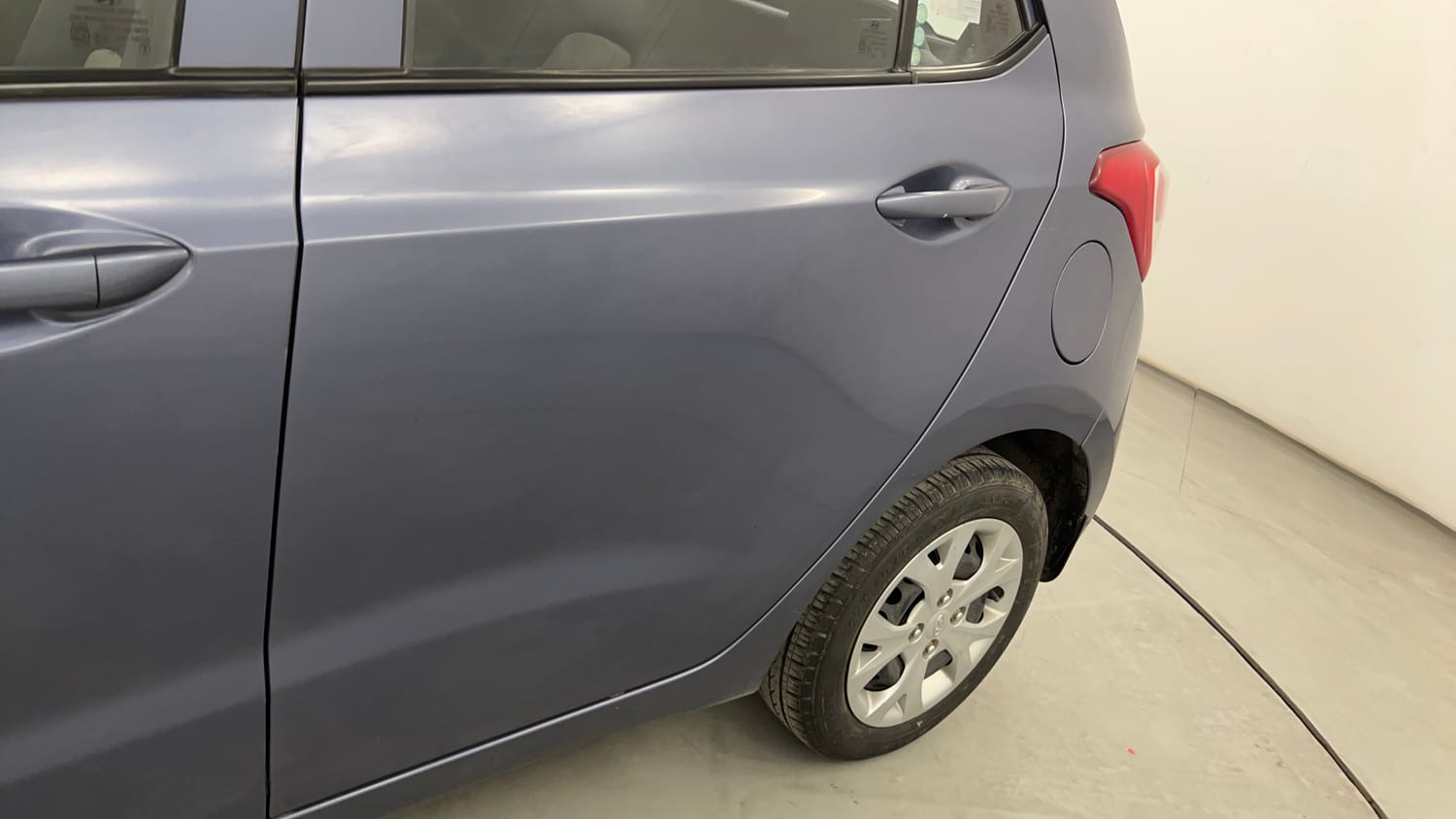 Used 2016 Hyundai Grand i10 Magna AT 1.2 Kappa VTVT Petrol Automatic dents MINOR DENT
