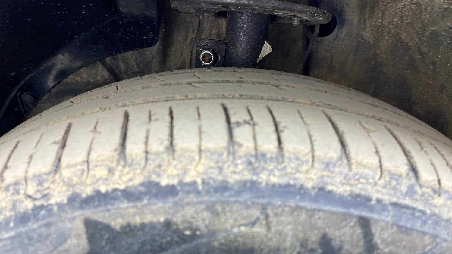 Used 2018 Maruti Suzuki Dzire ZDi Plus AMT Diesel Automatic tyres LEFT FRONT TYRE TREAD VIEW