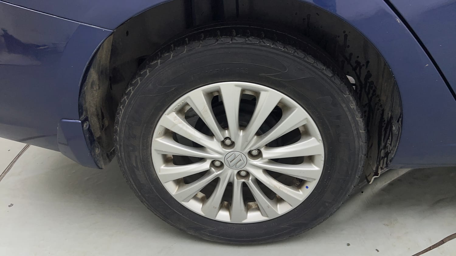 Used 2018 Maruti Suzuki Ciaz Delta Hybrid 1.5 AT Petrol Automatic tyres RIGHT REAR TYRE RIM VIEW