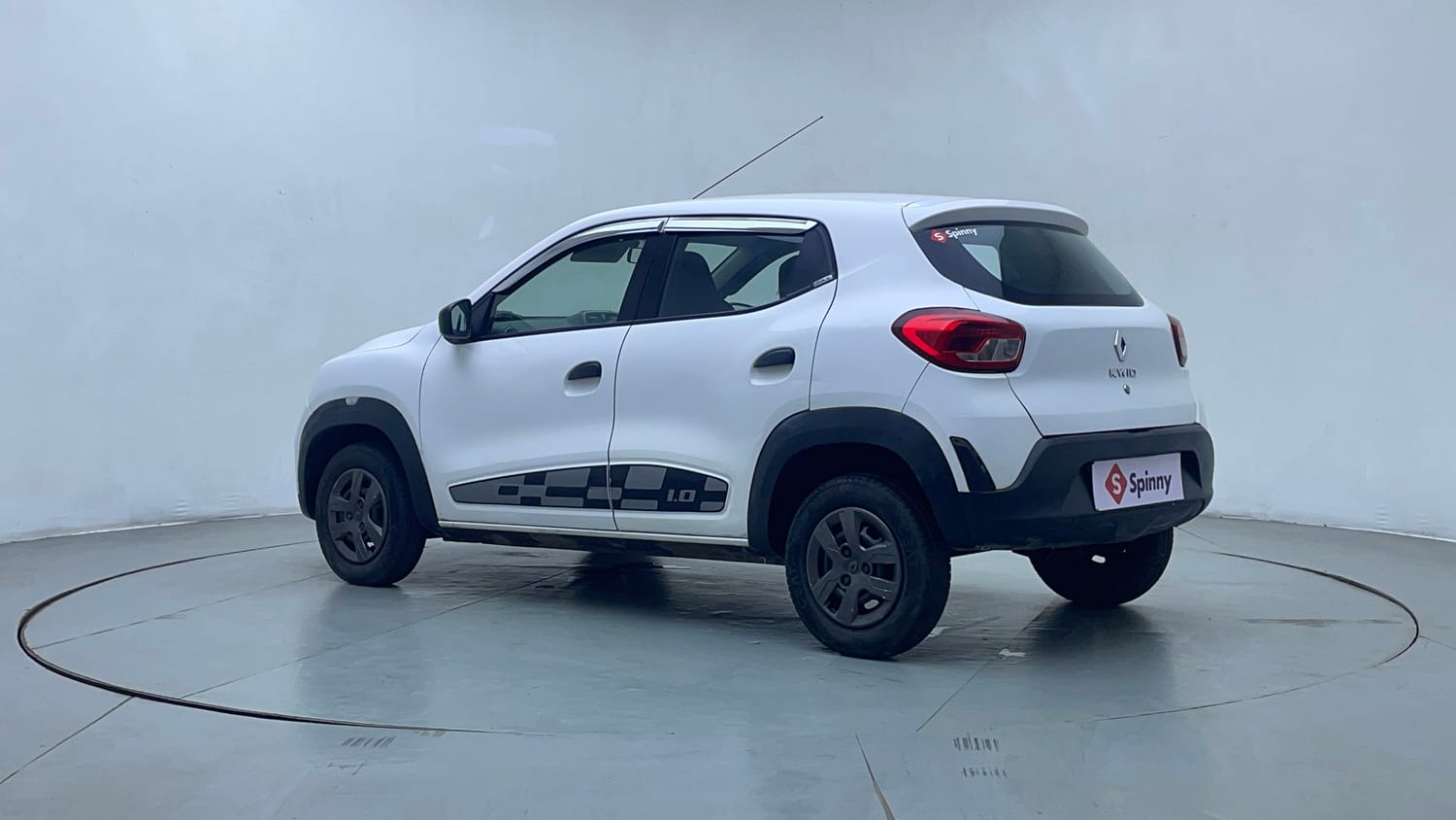 Used 2018 Renault Kwid 1.0 RXT AMT Opt Petrol Automatic exterior LEFT REAR CORNER VIEW