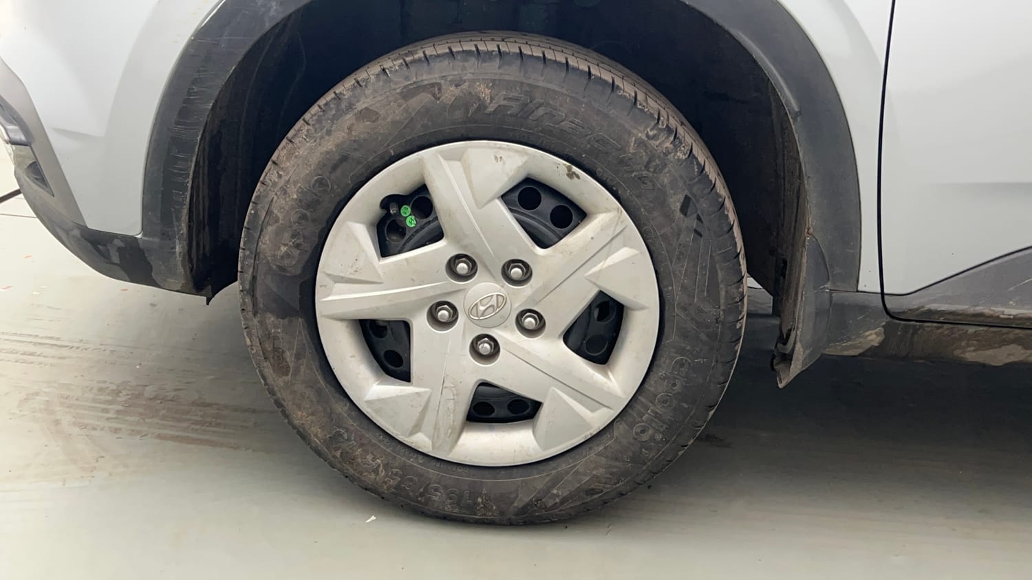 Used 2022 Hyundai Venue S 1.2 Petrol Petrol Manual tyres LEFT FRONT TYRE RIM VIEW