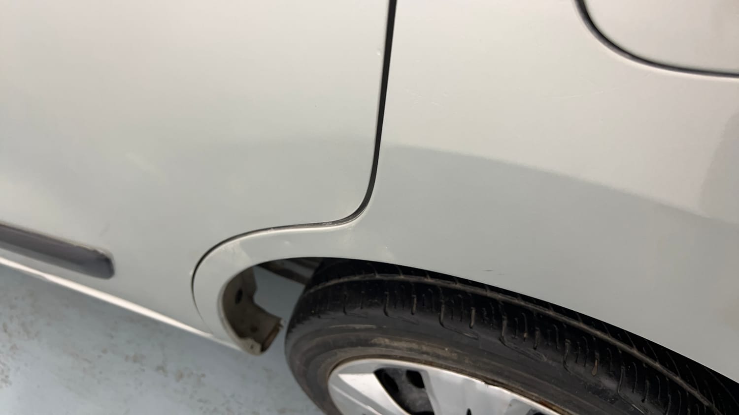 Used 2018 Maruti Suzuki Wagon R 1.0 VXI AMT Petrol Automatic dents MINOR SCRATCH