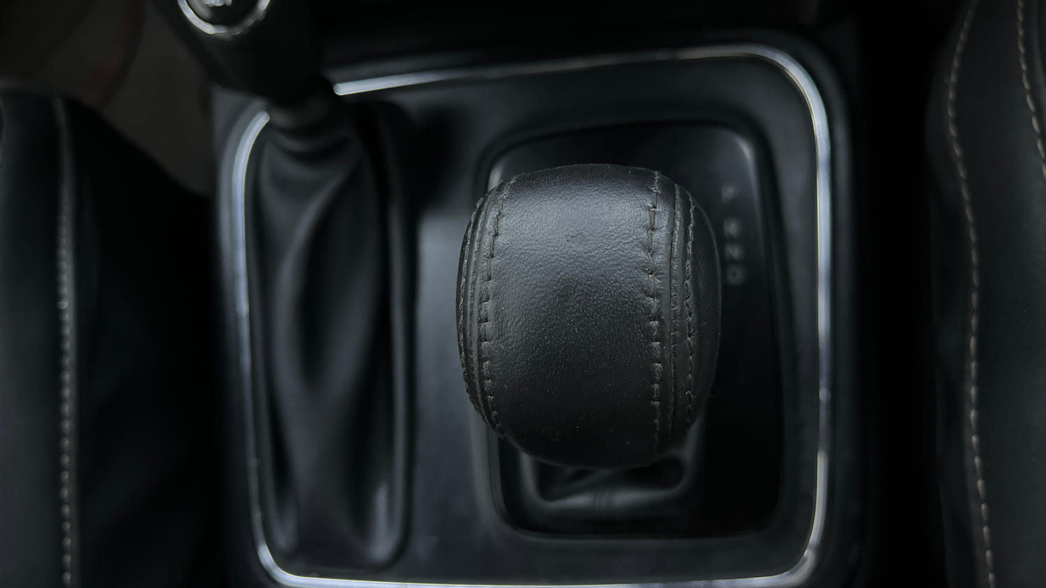 Used 2021 mahindra Thar LX Hard Top Diesel AT 4WD Diesel Automatic interior GEAR  KNOB VIEW