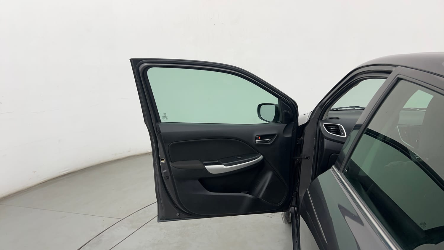 Used 2016 Maruti Suzuki Baleno Zeta 1.2 Petrol Manual interior LEFT FRONT DOOR OPEN VIEW
