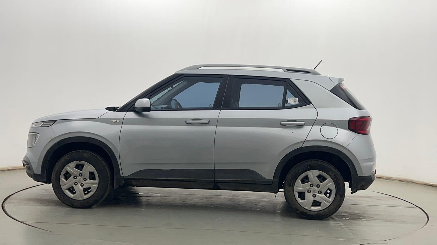 Used 2022 Hyundai Venue S 1.2 Petrol Petrol Manual exterior LEFT SIDE VIEW