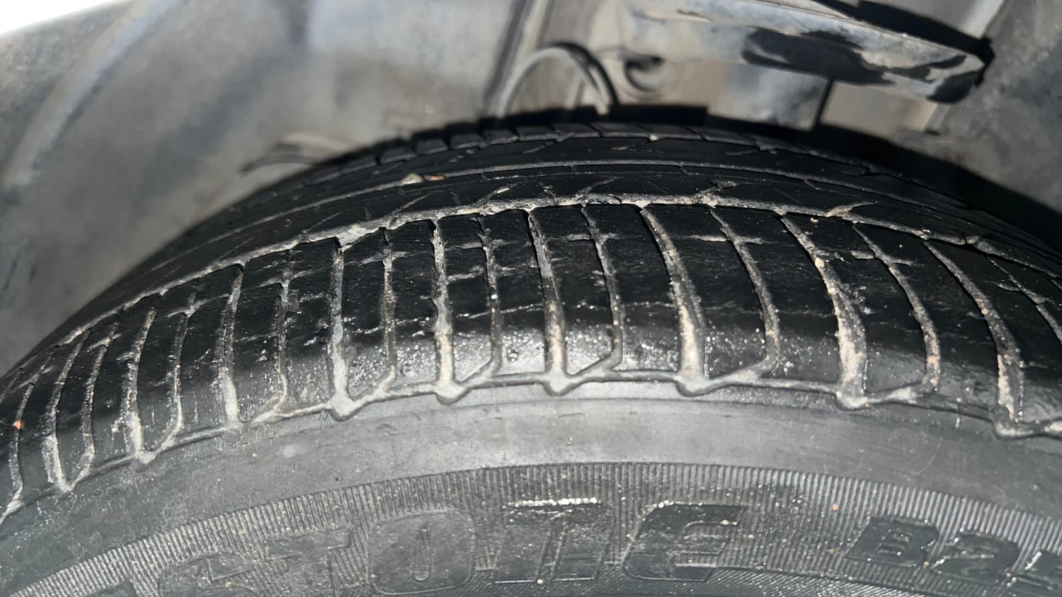 Used 2022 Tata Tiago XZ Plus Petrol Manual tyres LEFT FRONT TYRE TREAD VIEW