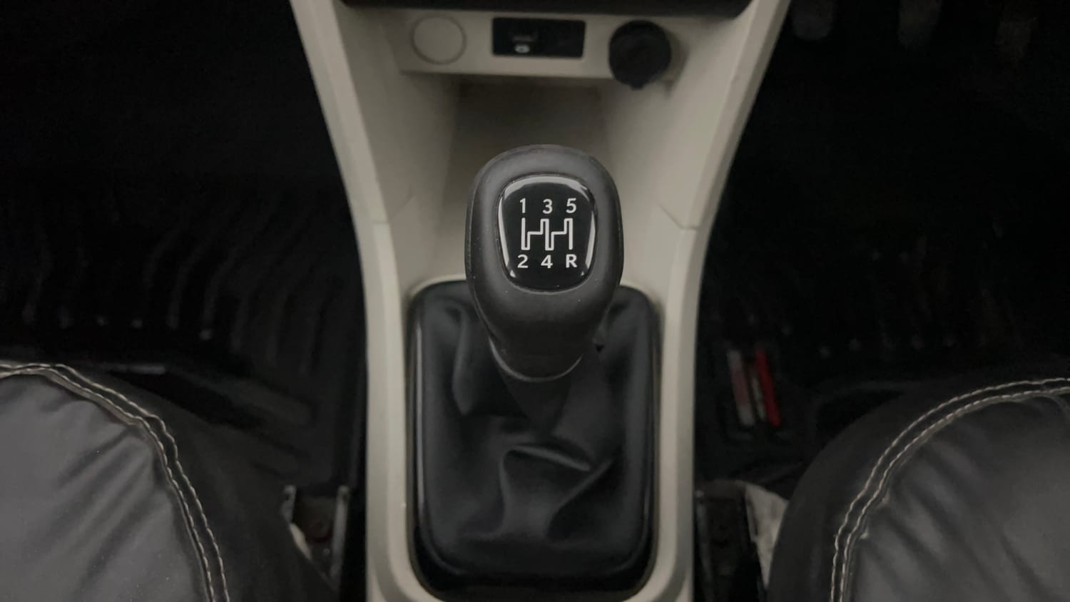 Used 2022 Tata Tiago XZ Plus Petrol Manual interior GEAR  KNOB VIEW