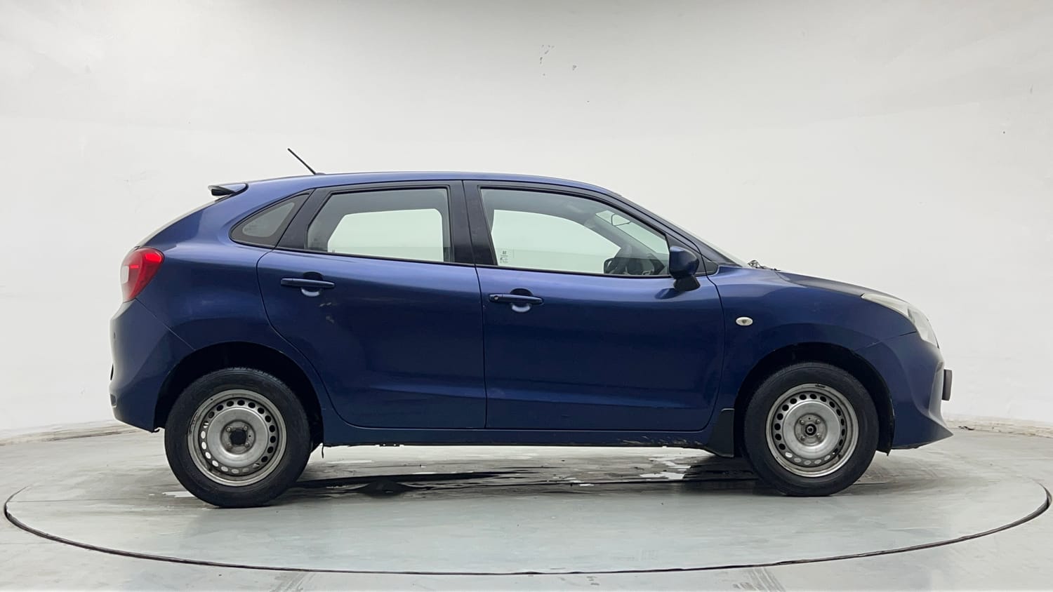 Used 2019 Maruti Suzuki Baleno Sigma 1.2 Petrol Manual exterior RIGHT SIDE VIEW