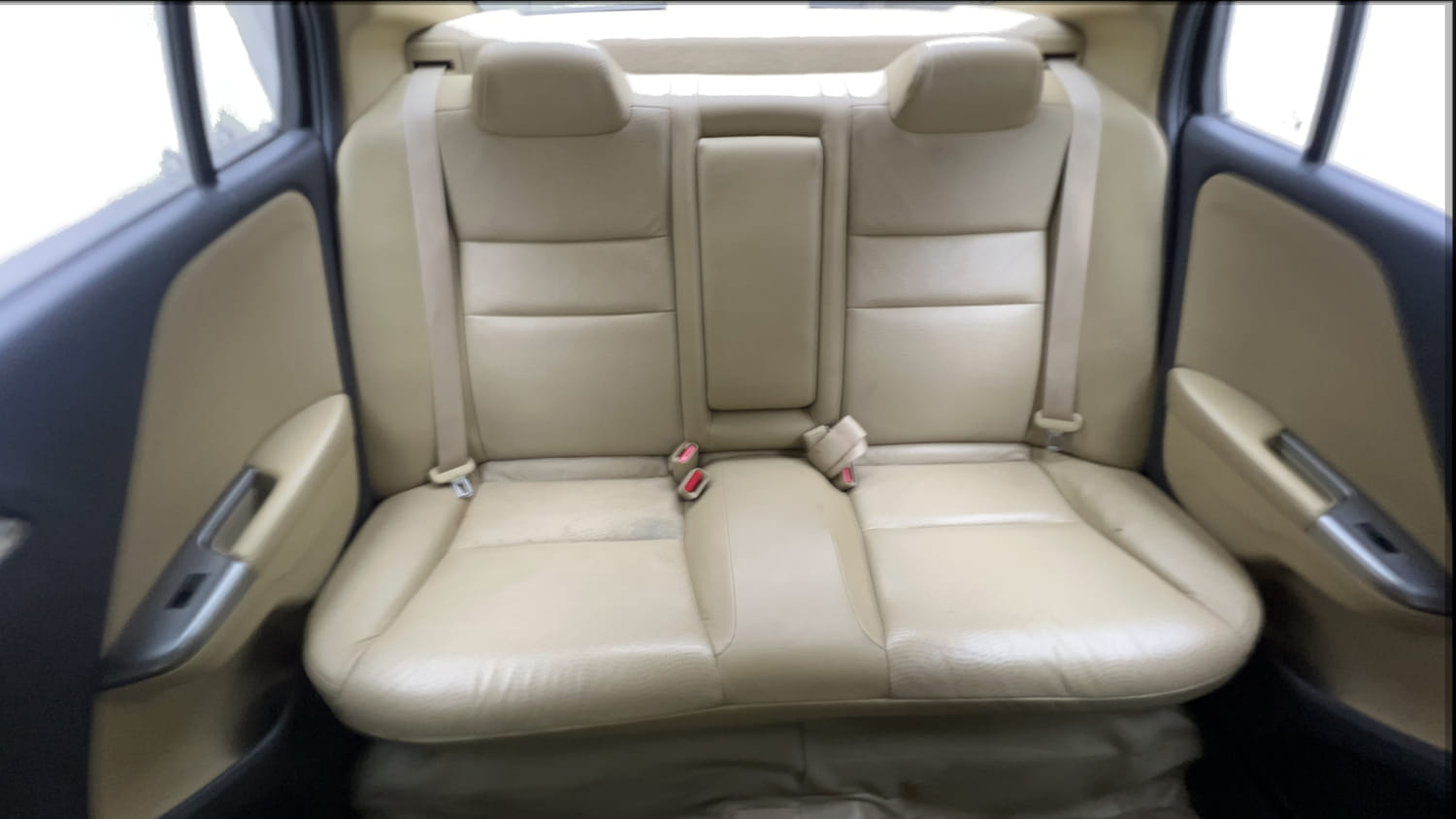 Used 2016 Honda City VX CVT Petrol Automatic interior REAR SEAT CONDITION VIEW