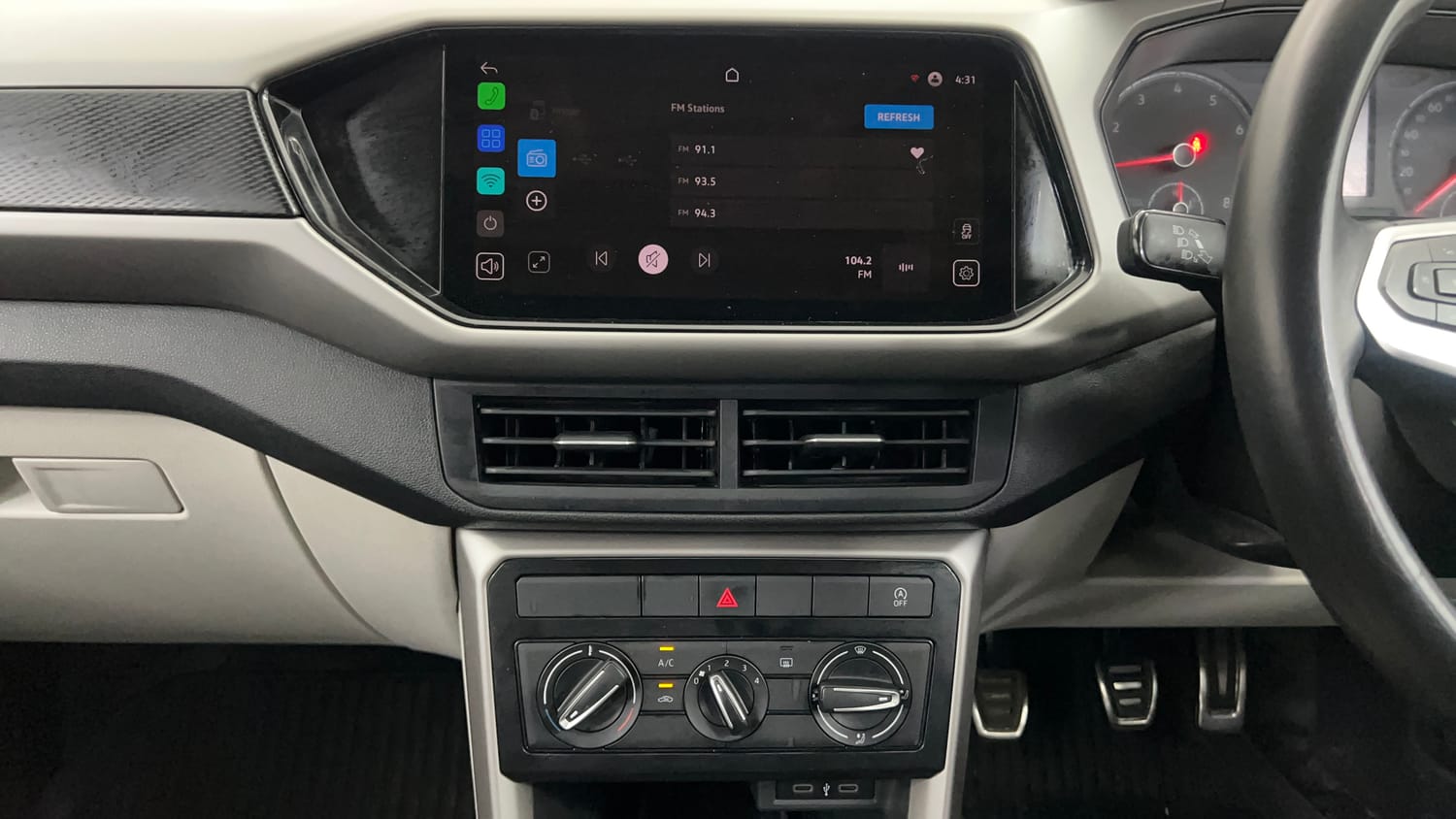 Used 2025 Volkswagen Taigun Highline 1.0 TSI MT Petrol Manual interior MUSIC SYSTEM & AC CONTROL VIEW
