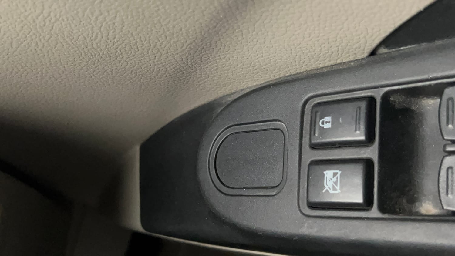 Used 2017 Maruti Suzuki Celerio VXi Petrol Manual top_features Central locking