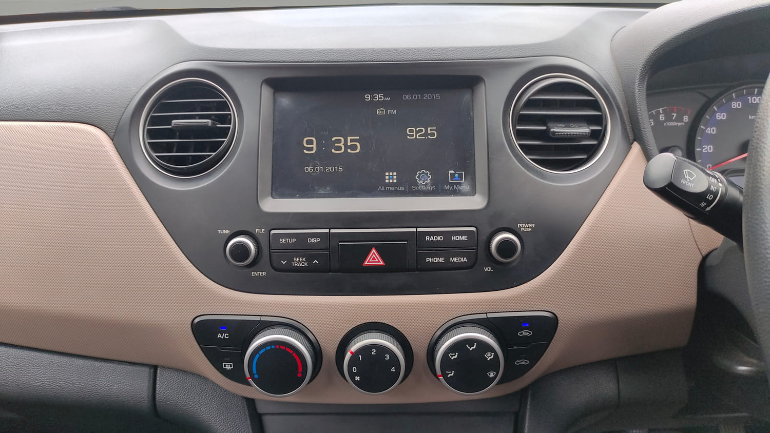Used 2017 Hyundai Xcent SX 1.2 Petrol Manual interior MUSIC SYSTEM & AC CONTROL VIEW