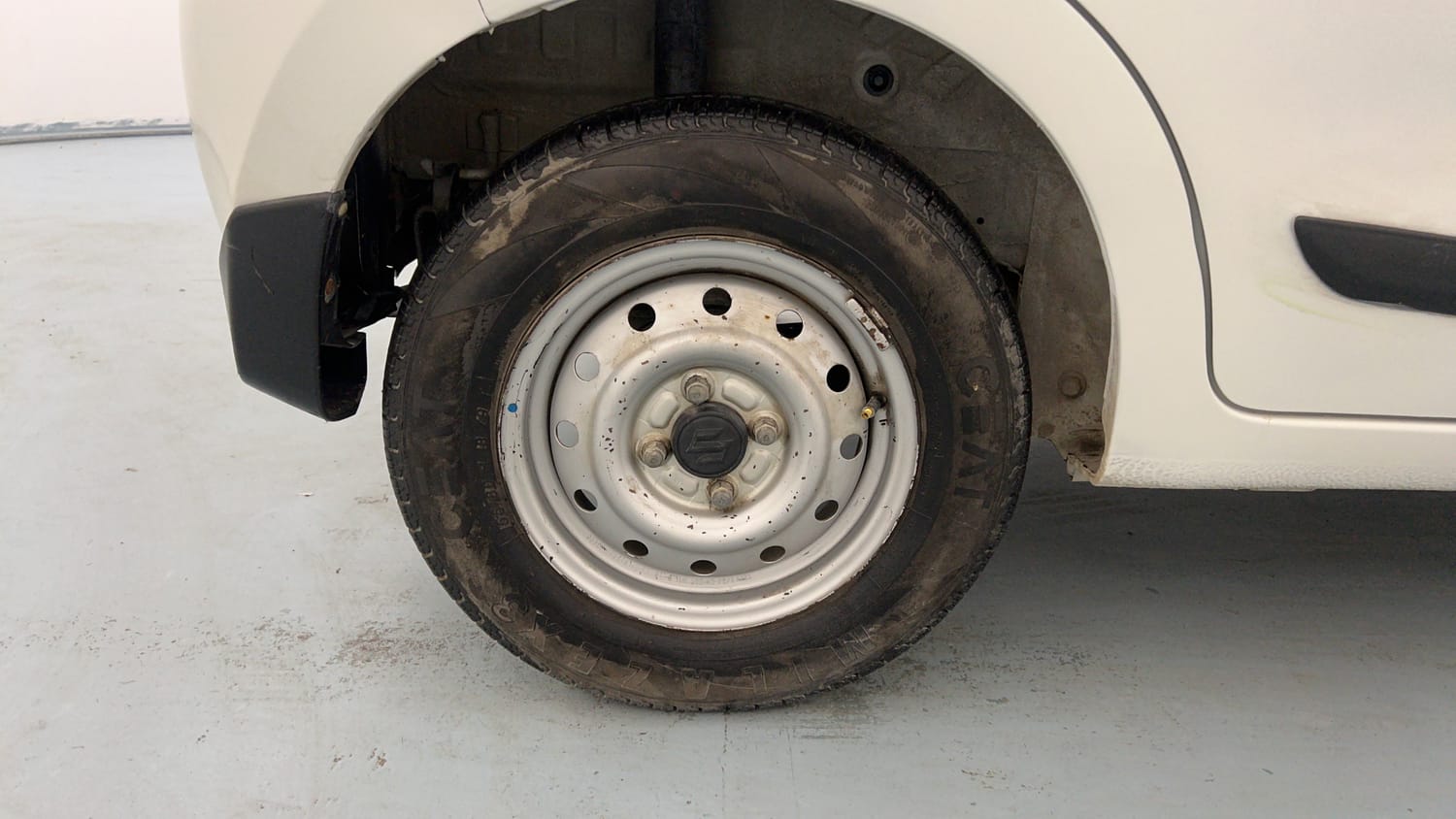 Used 2019 Maruti Suzuki Celerio LXi Petrol Manual tyres RIGHT REAR TYRE RIM VIEW