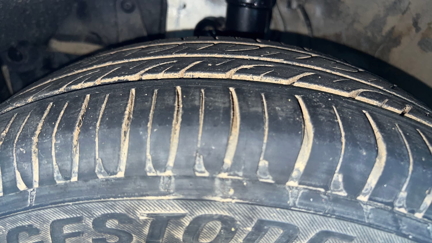Used 2016 Honda City VX CVT Petrol Automatic tyres LEFT FRONT TYRE TREAD VIEW