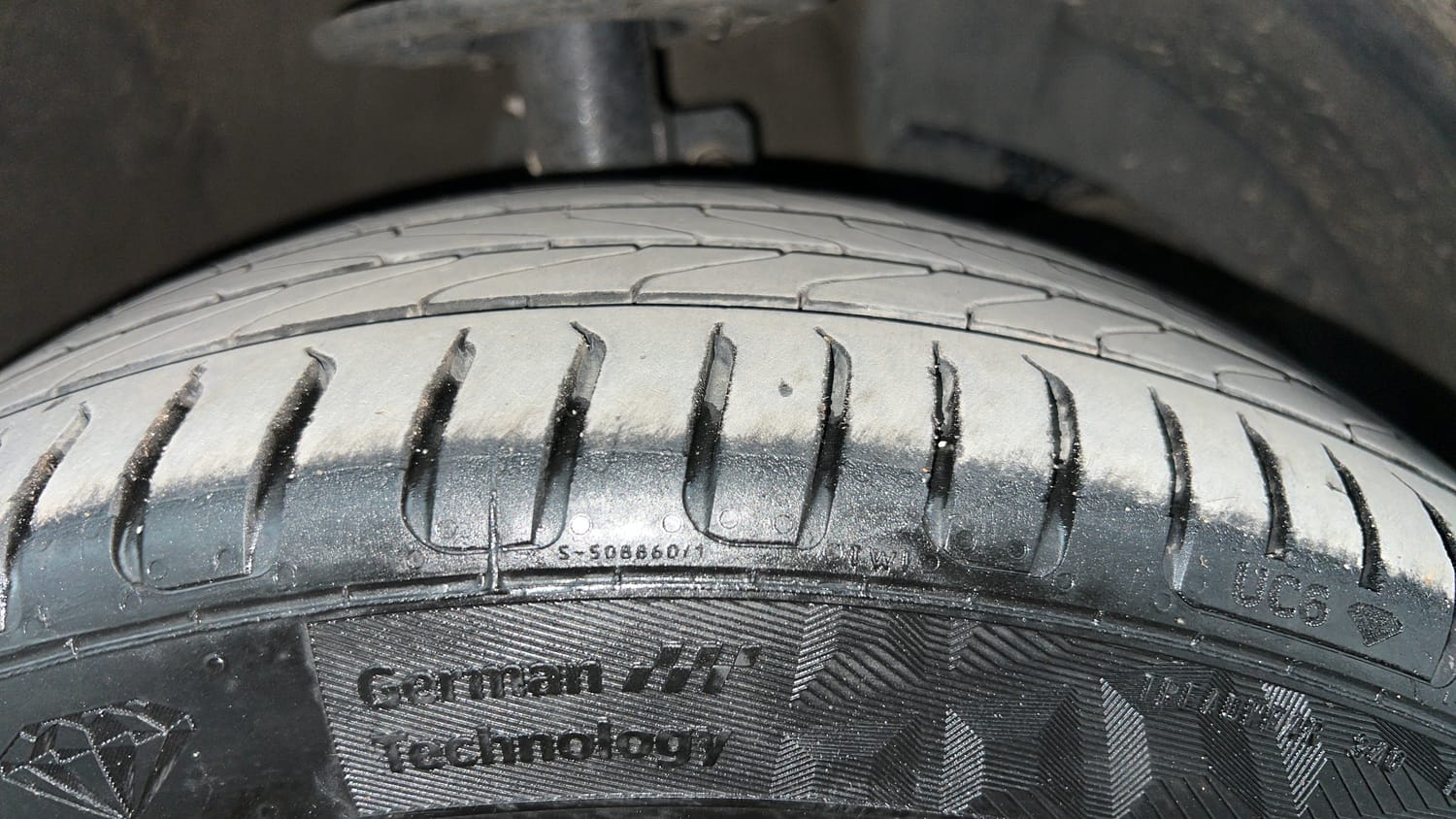 Used 2022 Maruti Suzuki Baleno Zeta MT Petrol Manual tyres RIGHT FRONT TYRE TREAD VIEW