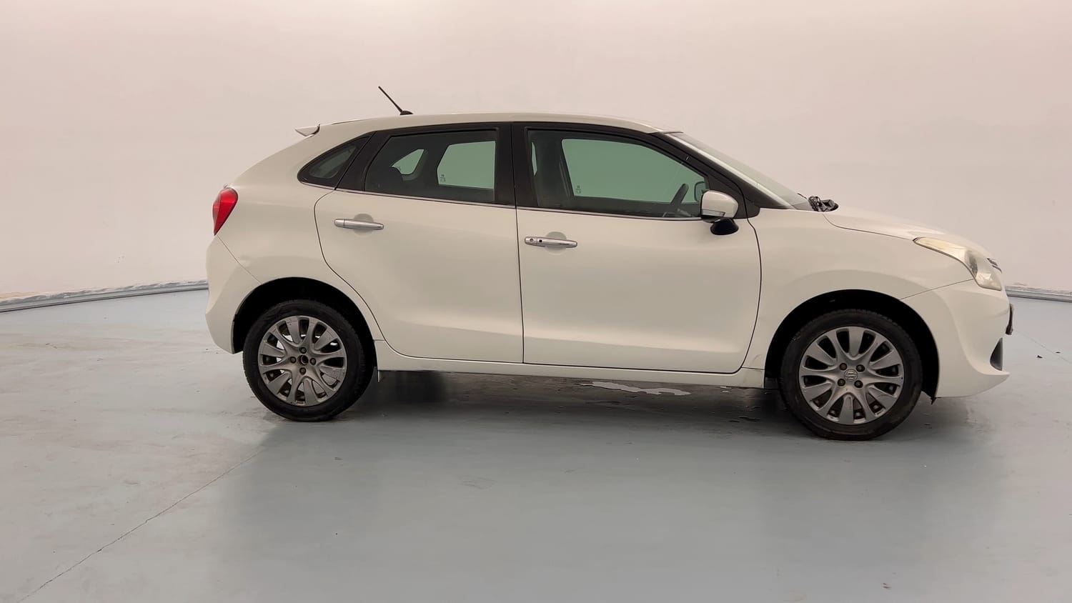 Used 2019 Maruti Suzuki Baleno Zeta 1.2 Petrol Manual exterior RIGHT SIDE VIEW