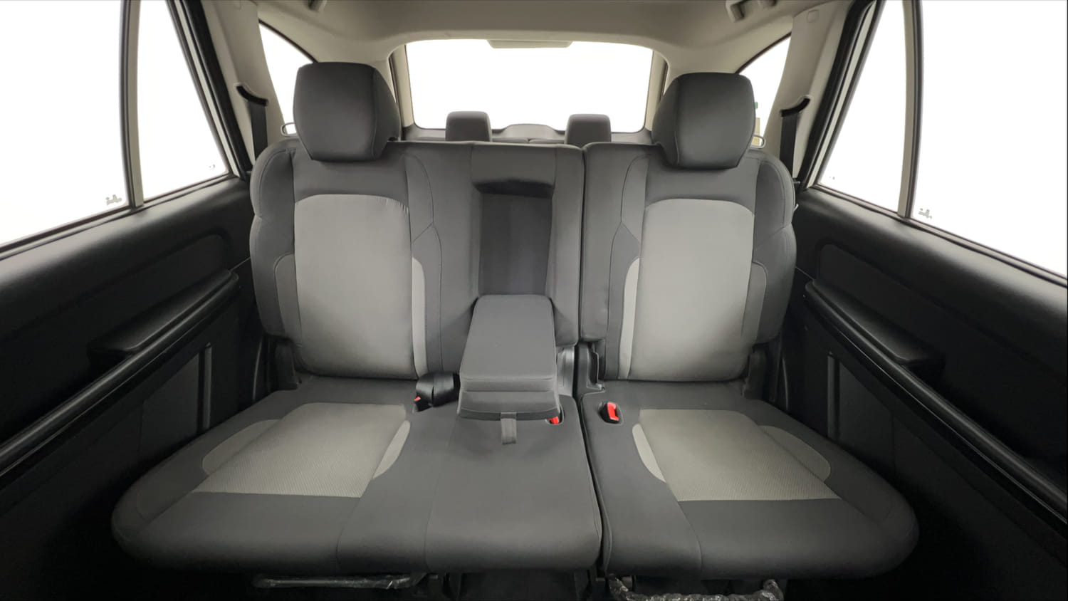 Used 2018 Tata Hexa XE 4x2 7 STR Diesel Manual interior REAR SEAT CONDITION VIEW