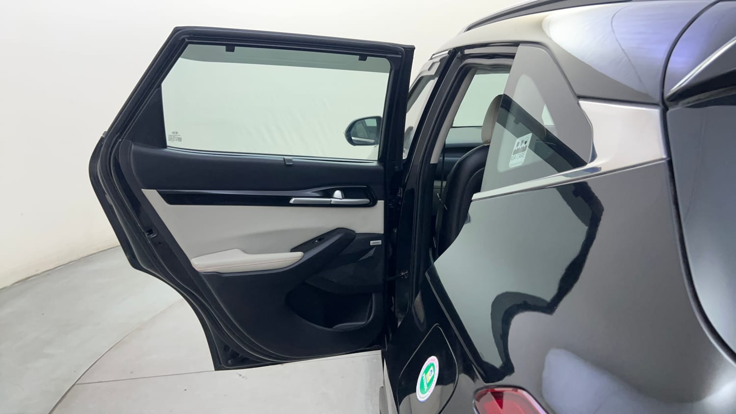 Used 2019 kia Seltos GTX Plus DCT 1.4 Petrol Automatic interior LEFT REAR DOOR OPEN VIEW