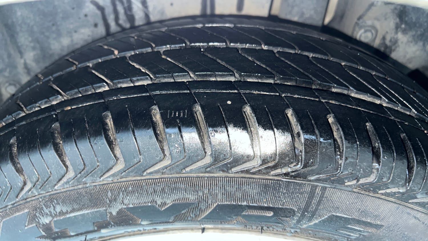 Used 2018 Maruti Suzuki Ertiga ZXI+ Petrol Manual tyres LEFT REAR TYRE TREAD VIEW