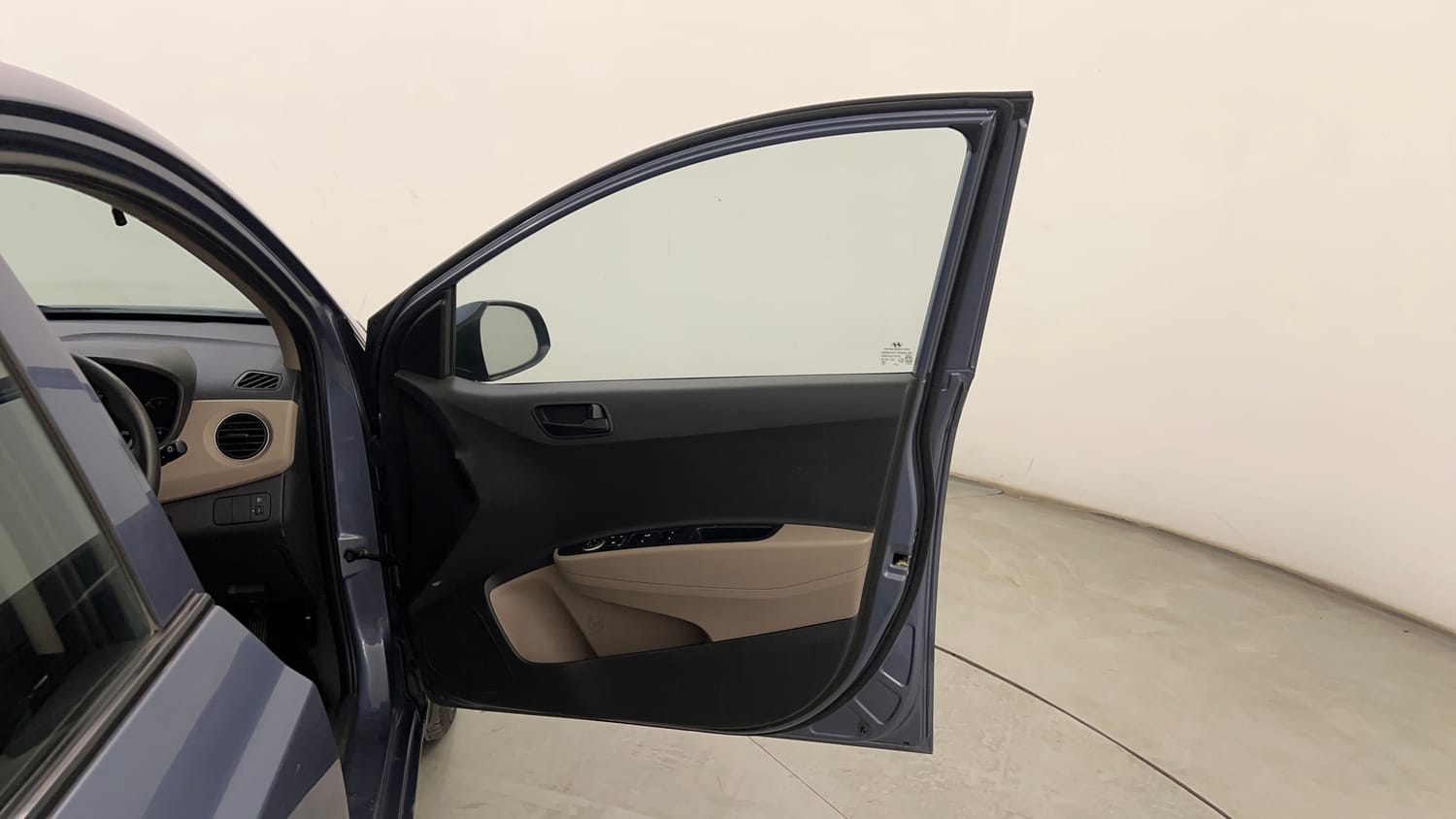 Used 2016 Hyundai Grand i10 Magna AT 1.2 Kappa VTVT Petrol Automatic interior RIGHT FRONT DOOR OPEN VIEW