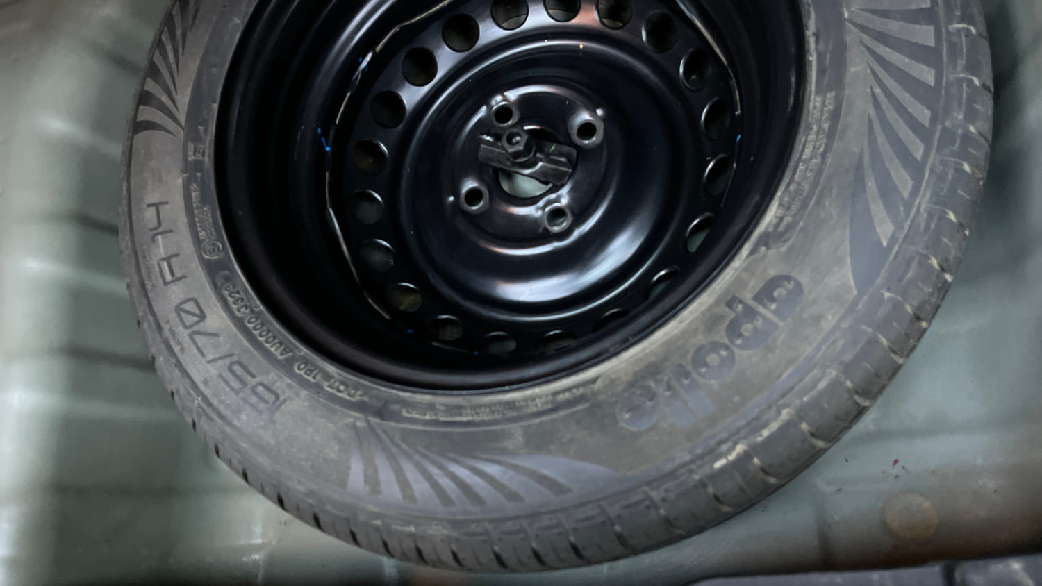 Used 2023 Hyundai Exter SX (O) Connect 1.2 AMT Dual Tone Petrol Automatic tyres SPARE TYRE VIEW