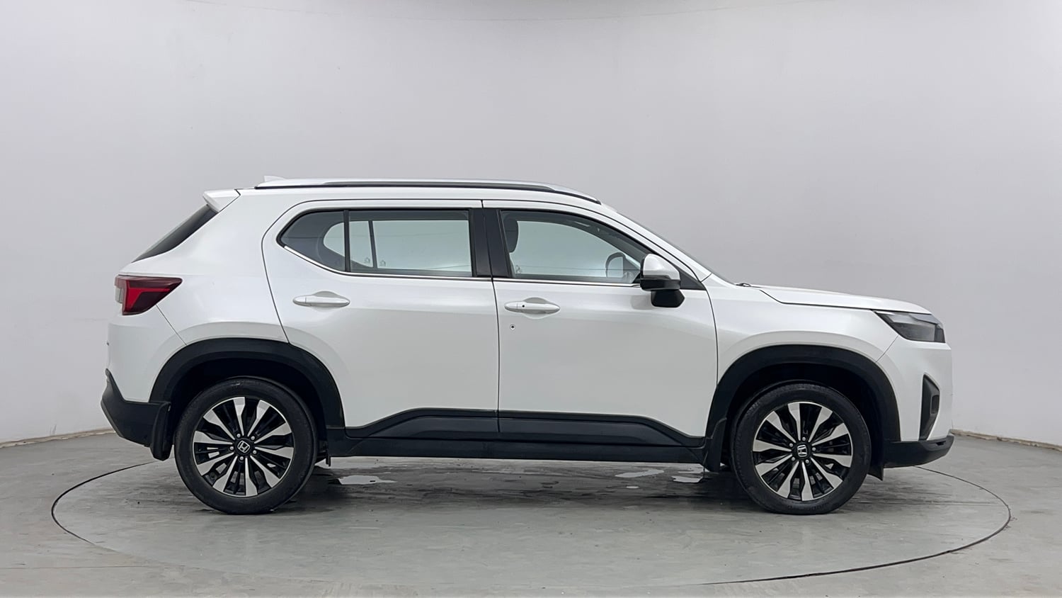 Used 2023 Honda Elevate VX MT Petrol Manual exterior RIGHT SIDE VIEW