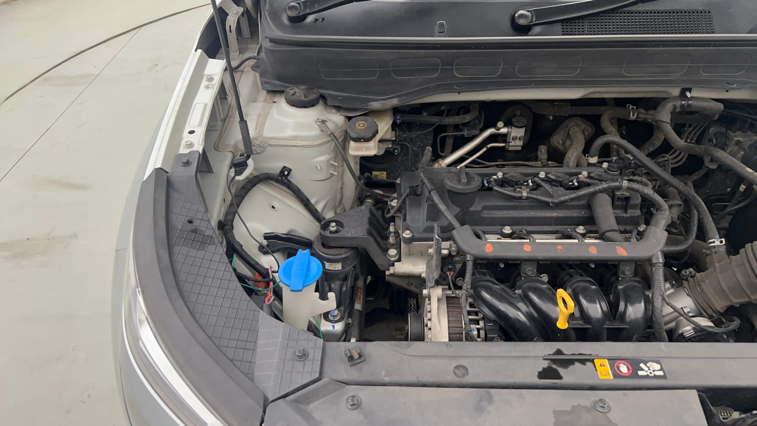 Used 2022 Hyundai Venue S 1.2 Petrol Petrol Manual engine ENGINE RIGHT SIDE VIEW