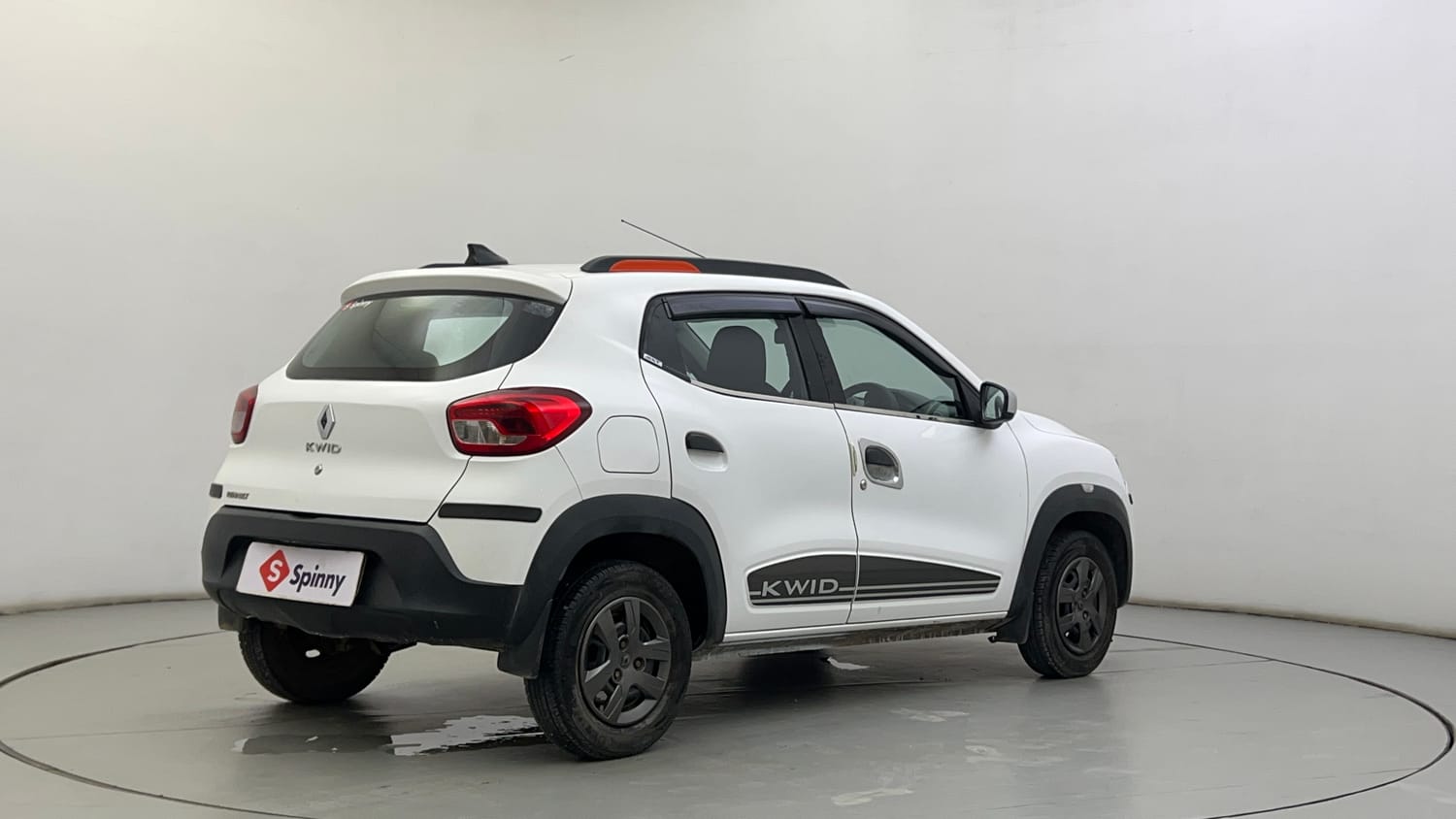 Used 2018 Renault Kwid RXT (O) 1.0 SCE Edition Petrol Manual exterior RIGHT REAR CORNER VIEW