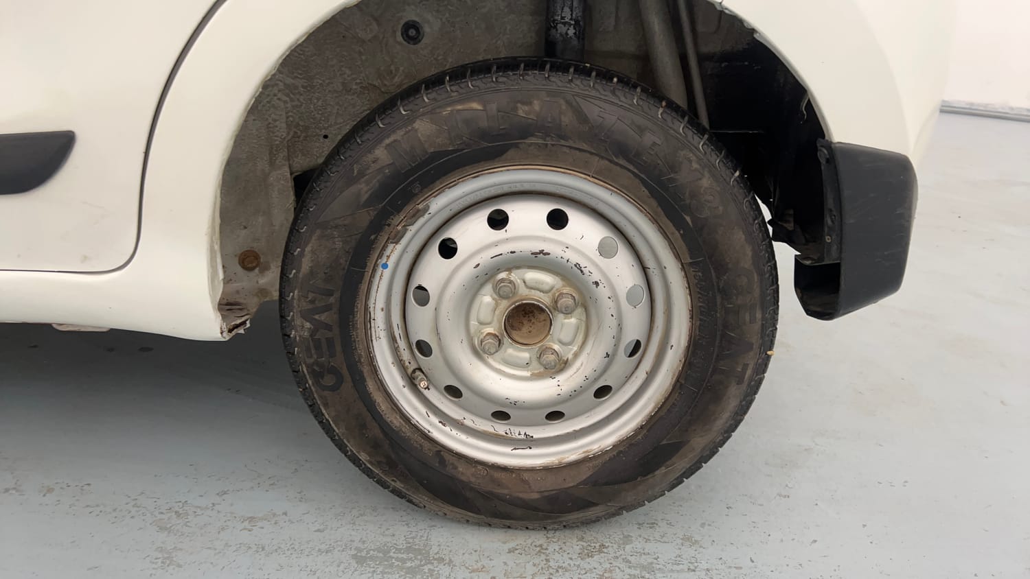 Used 2019 Maruti Suzuki Celerio LXi Petrol Manual tyres LEFT REAR TYRE RIM VIEW