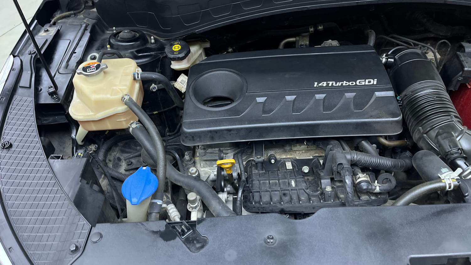 Used 2022 Kia Seltos GTX Plus 1.4 DCT Petrol Automatic engine ENGINE RIGHT SIDE VIEW