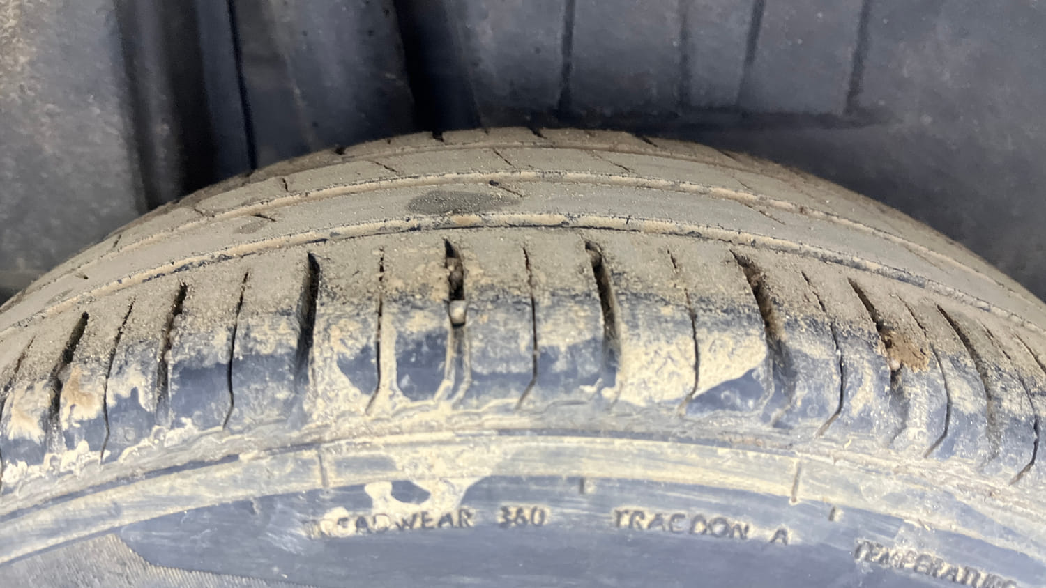 Used 2018 Maruti Suzuki Dzire ZDi Plus AMT Diesel Automatic tyres RIGHT REAR TYRE TREAD VIEW
