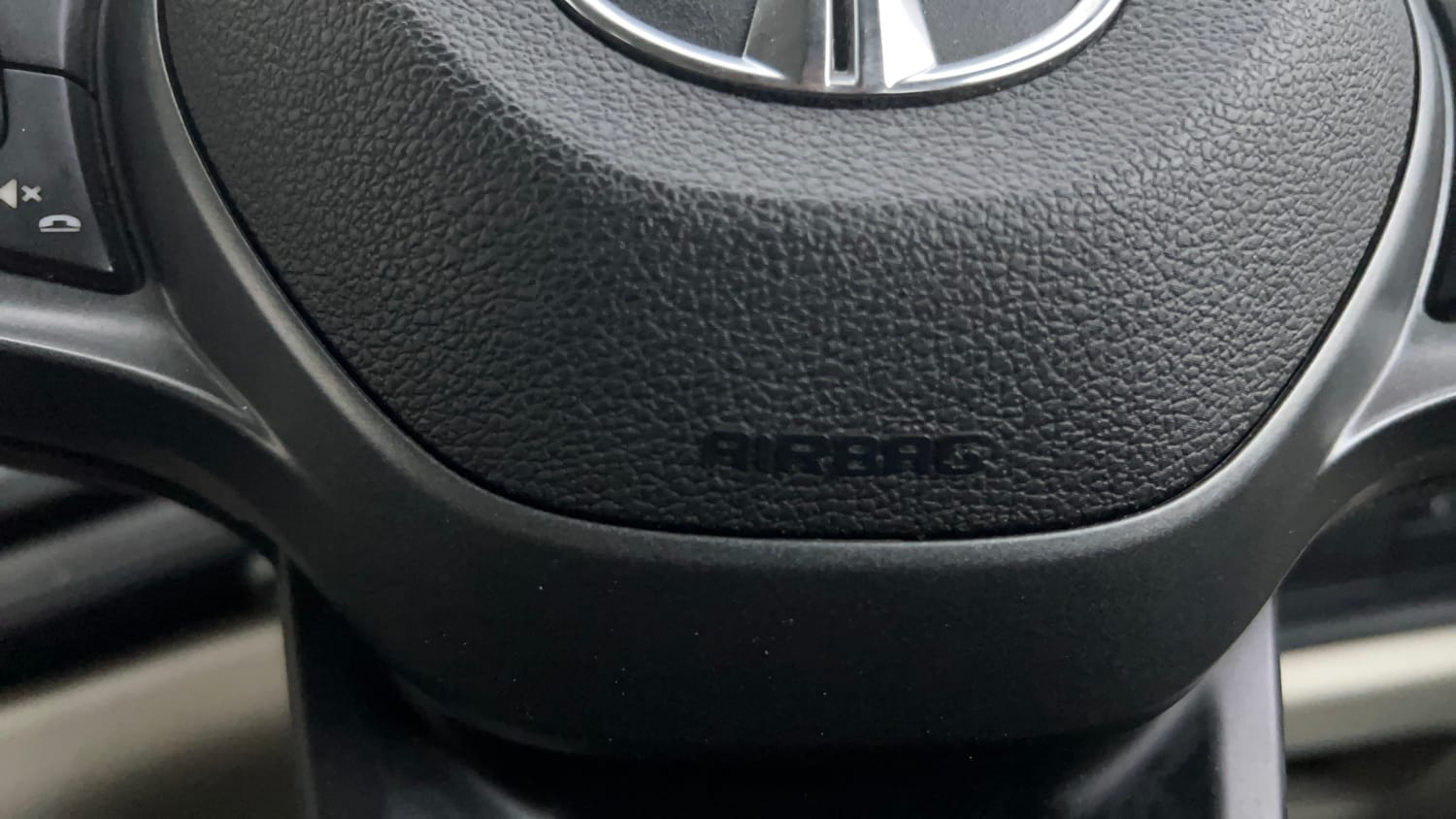 Used 2022 Tata Altroz XT Petrol Petrol Manual top_features Airbags