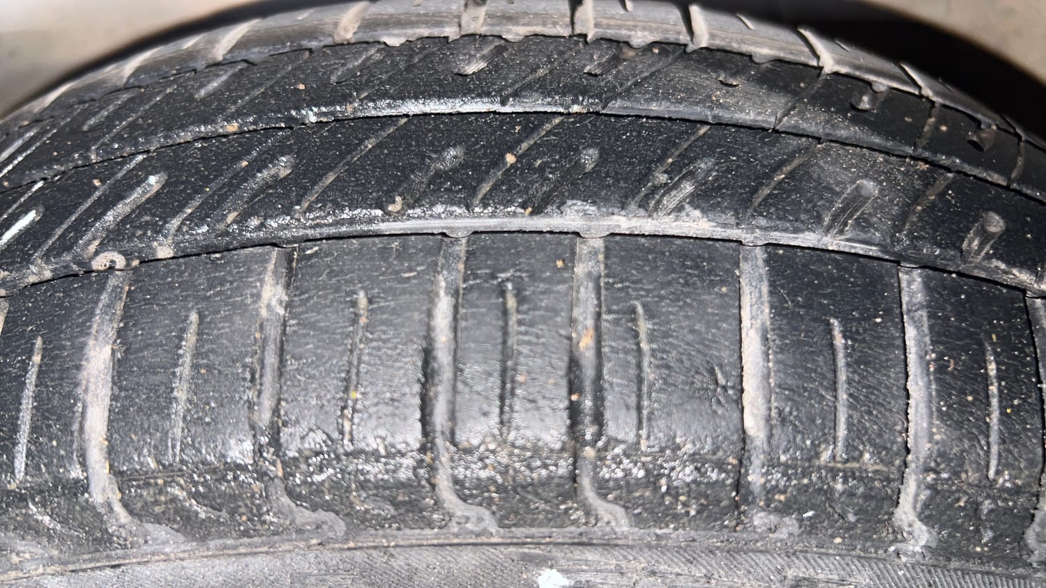 Used 2017 Maruti Suzuki Alto 800 LXi Petrol Manual tyres LEFT FRONT TYRE TREAD VIEW