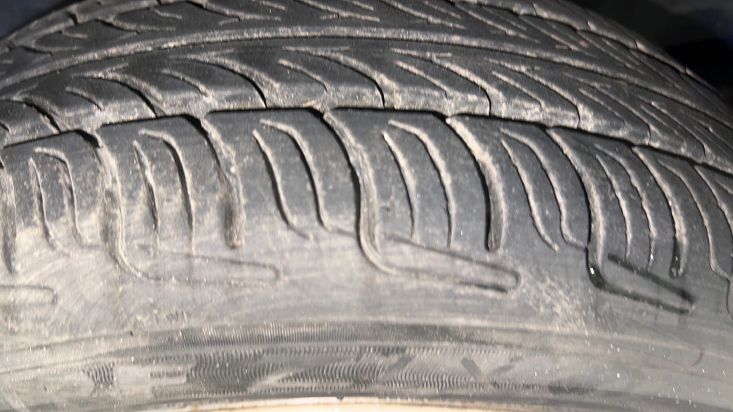 Used 2016 Tata Nano Twist XT Petrol Manual tyres RIGHT FRONT TYRE TREAD VIEW