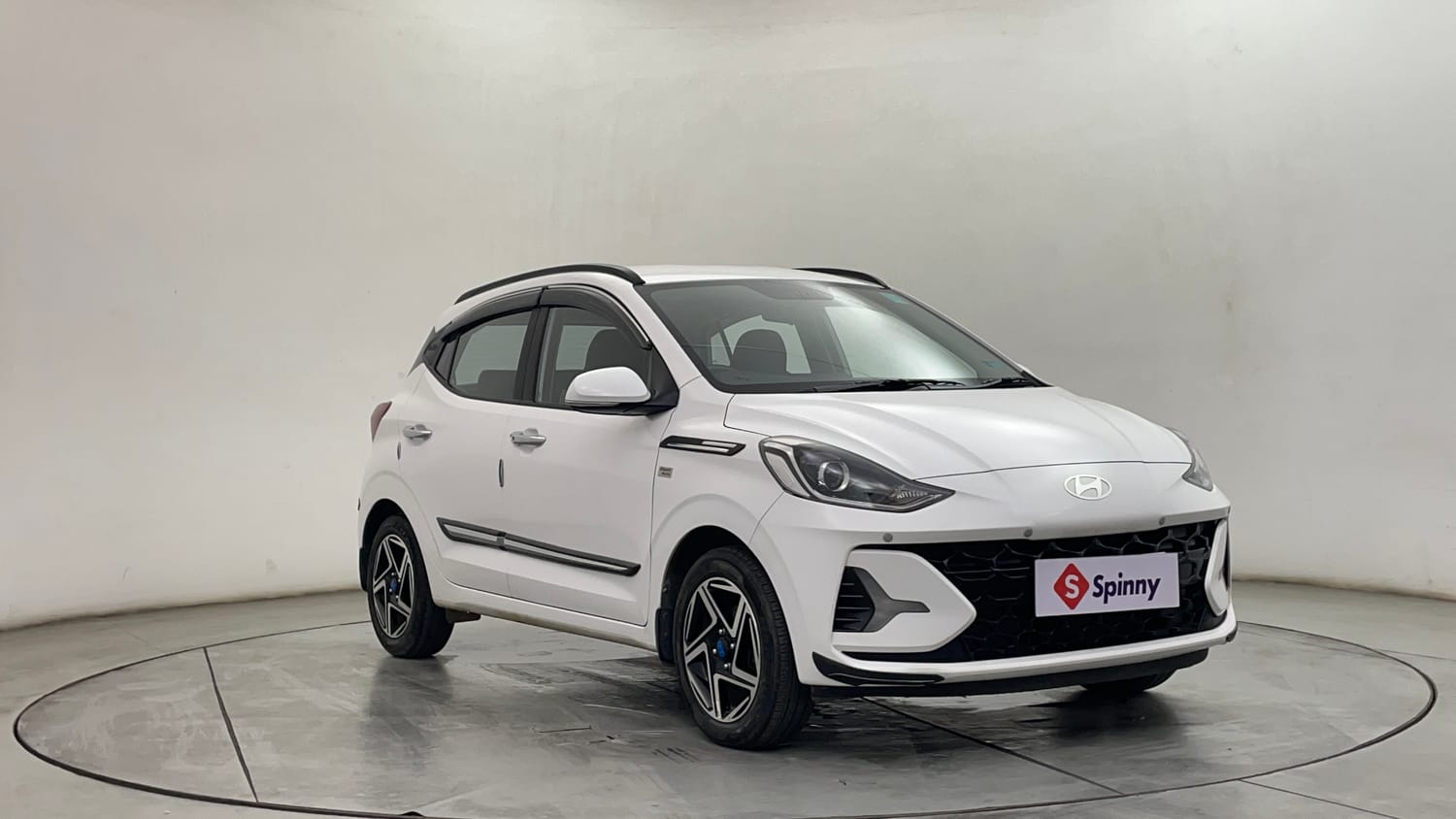Used 2024 Hyundai Grand i10 Nios Asta 1.2 Kappa AMT Petrol Automatic exterior RIGHT FRONT CORNER VIEW