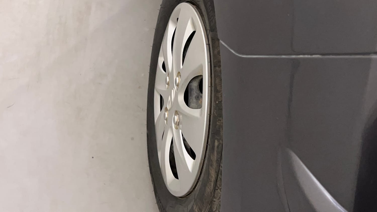 Used 2011 Hyundai i10 Magna 1.2 Kappa2 Petrol Manual dents MINOR SCRATCH