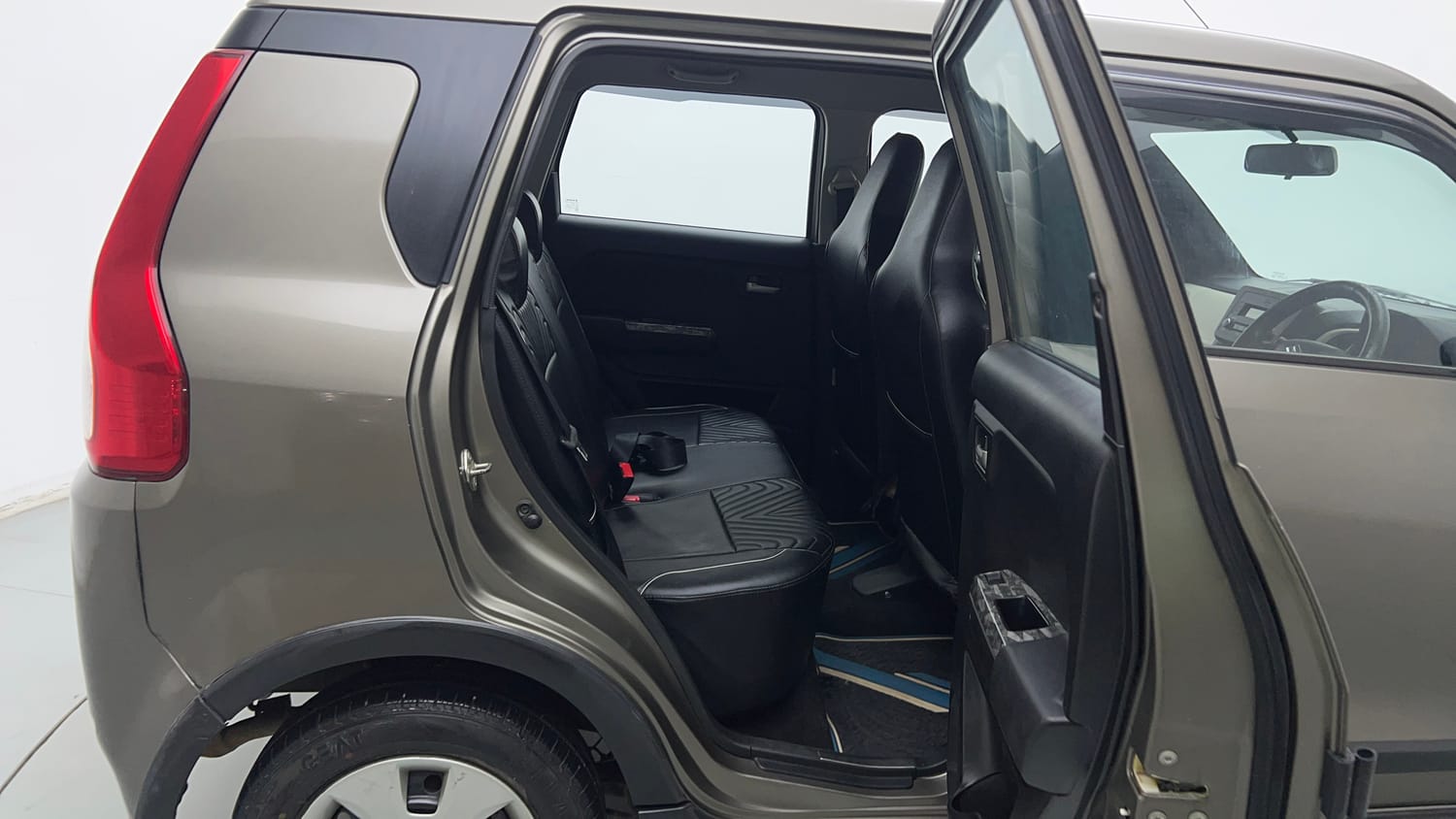 Used 2020 Maruti Suzuki Wagon R 1.0 VXi (O) 1.0 AMT Petrol Automatic interior RIGHT SIDE REAR DOOR CABIN VIEW