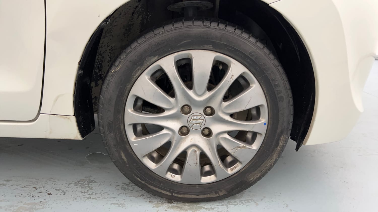Used 2019 Maruti Suzuki Baleno Zeta 1.2 Petrol Manual tyres RIGHT FRONT TYRE RIM VIEW