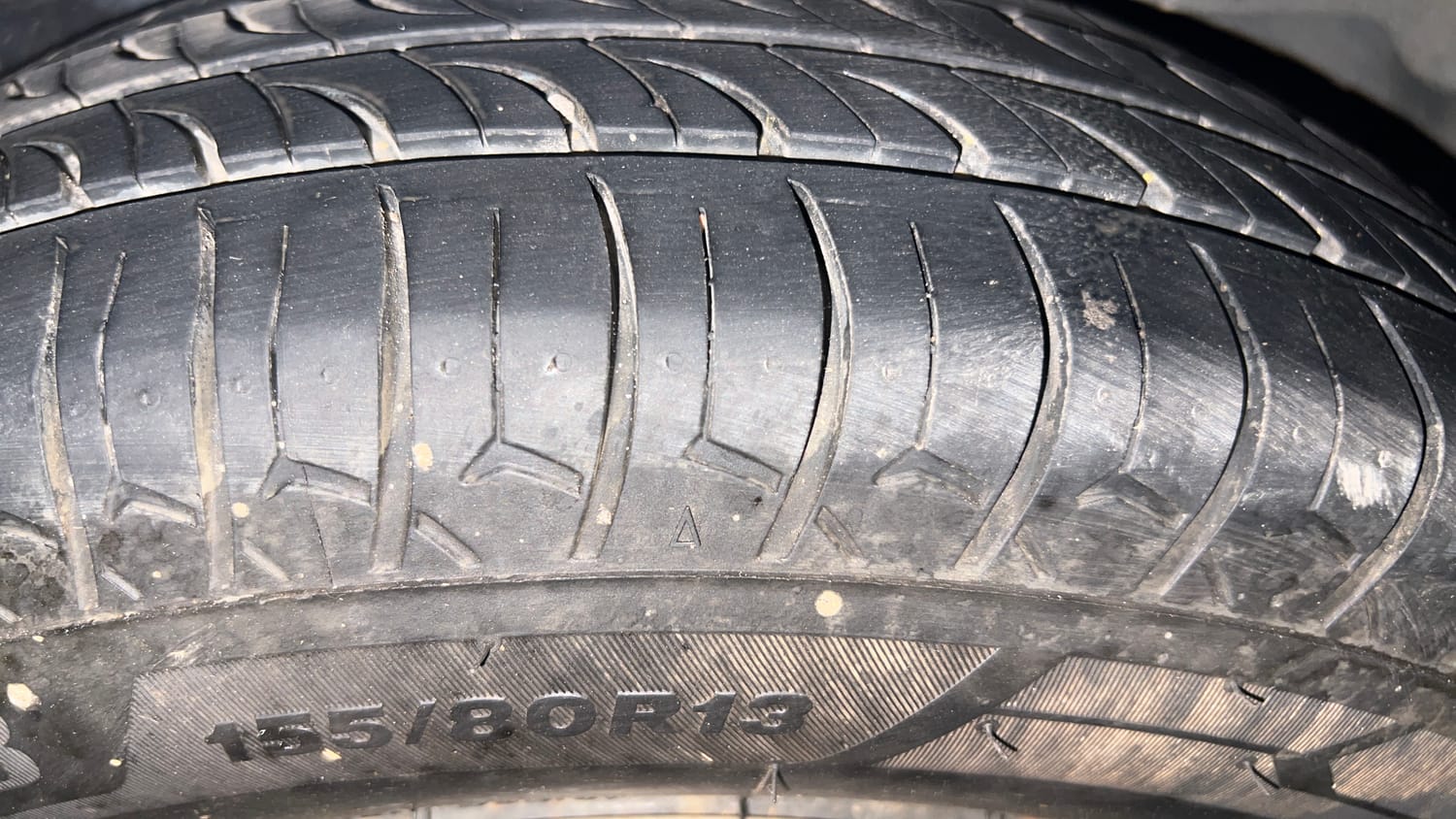 Used 2011 Hyundai i10 Magna 1.2 Kappa2 Petrol Manual tyres LEFT REAR TYRE TREAD VIEW