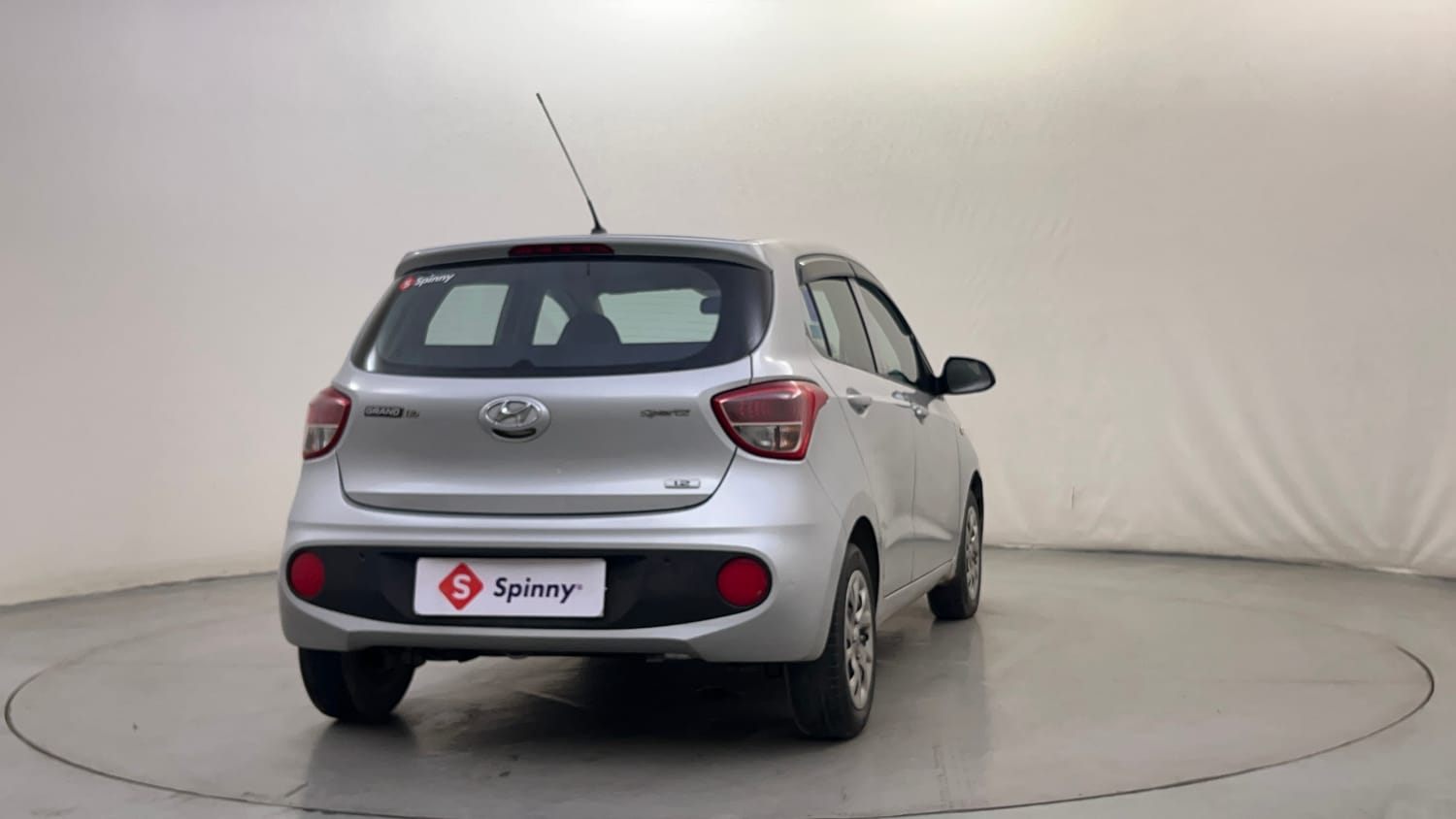 Used 2017 Hyundai Grand i10 Sportz 1.2 Kappa VTVT Petrol Manual exterior RIGHT REAR CORNER VIEW